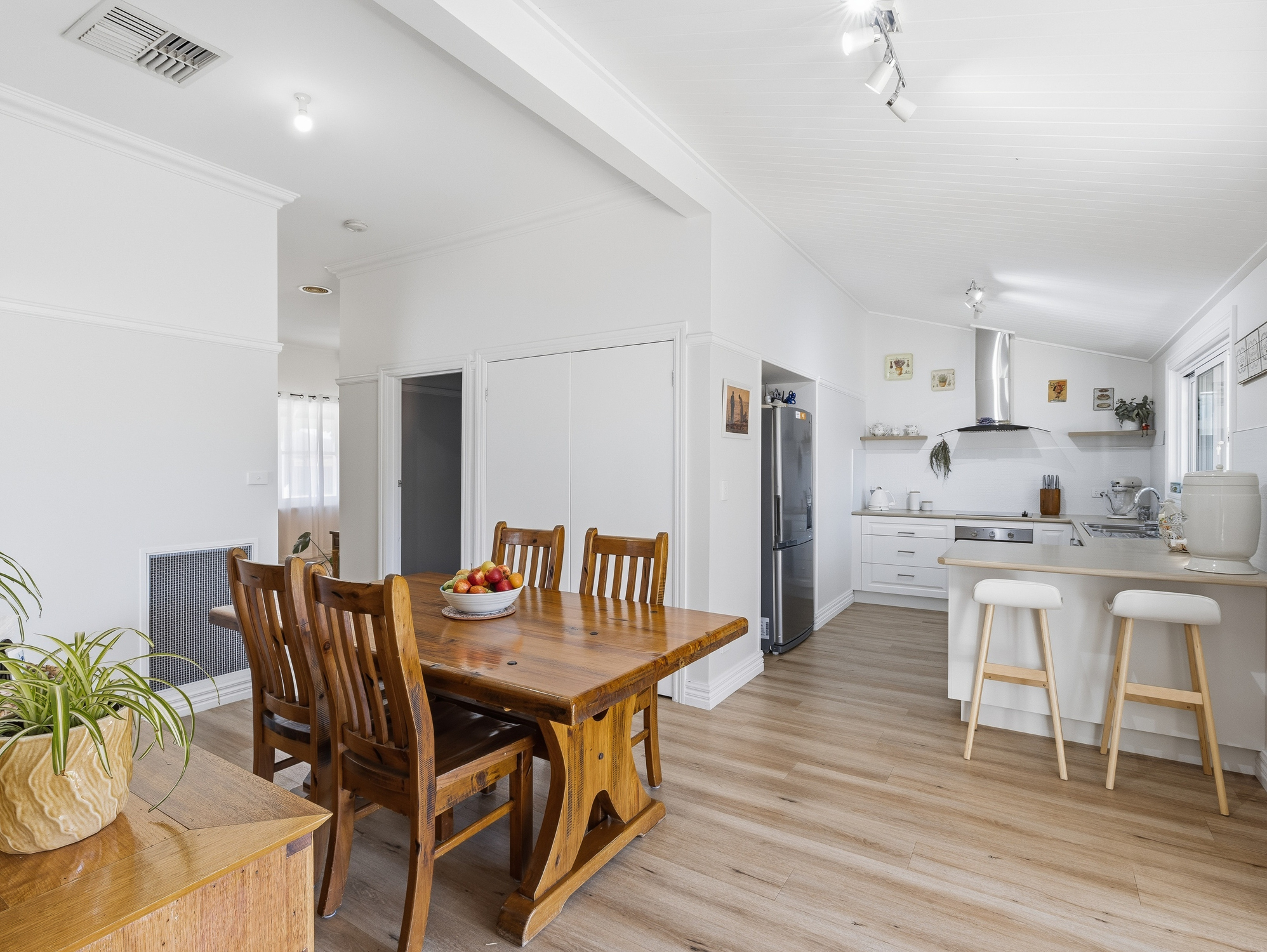 13 Younger Street, Wangaratta