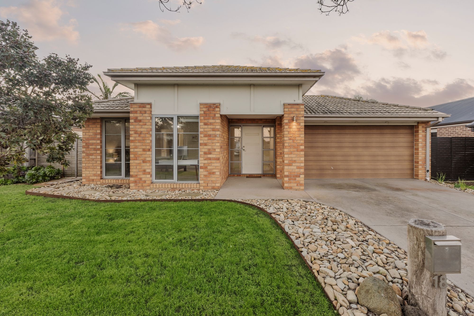 Listing image for 18 Barleycorn Bend, ARMSTRONG CREEK  VIC  3217