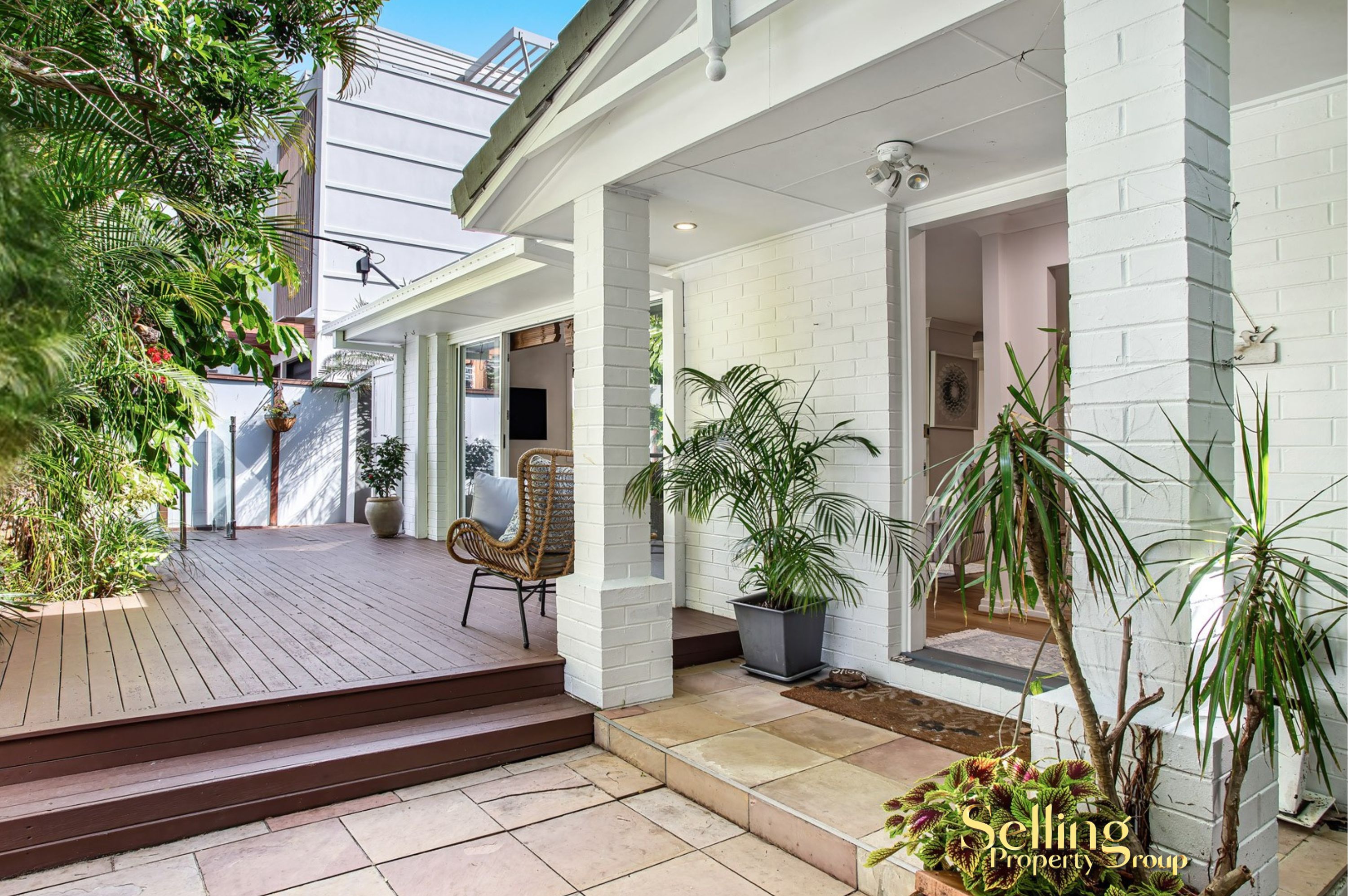 16B Oak Avenue , Surfers Paradise