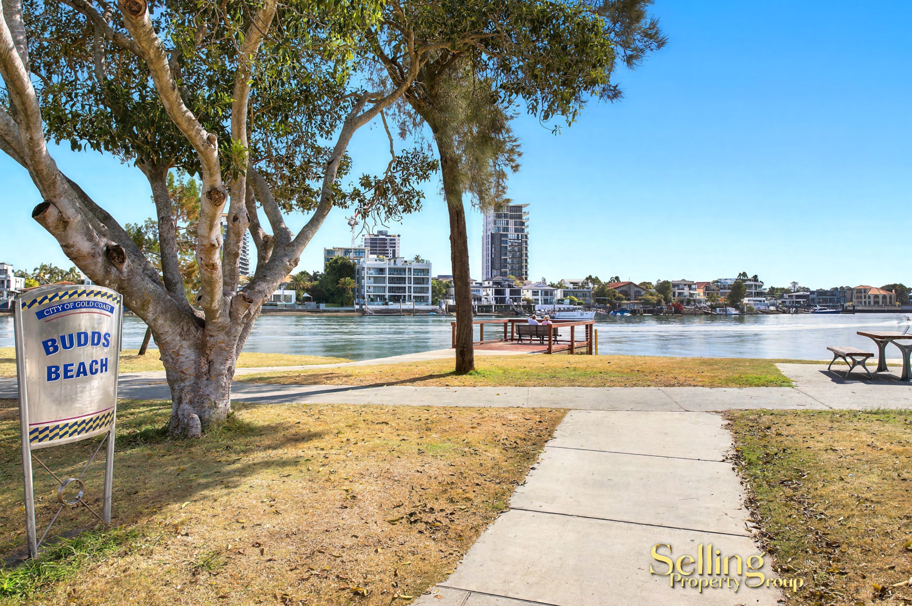 16B Oak Avenue , Surfers Paradise