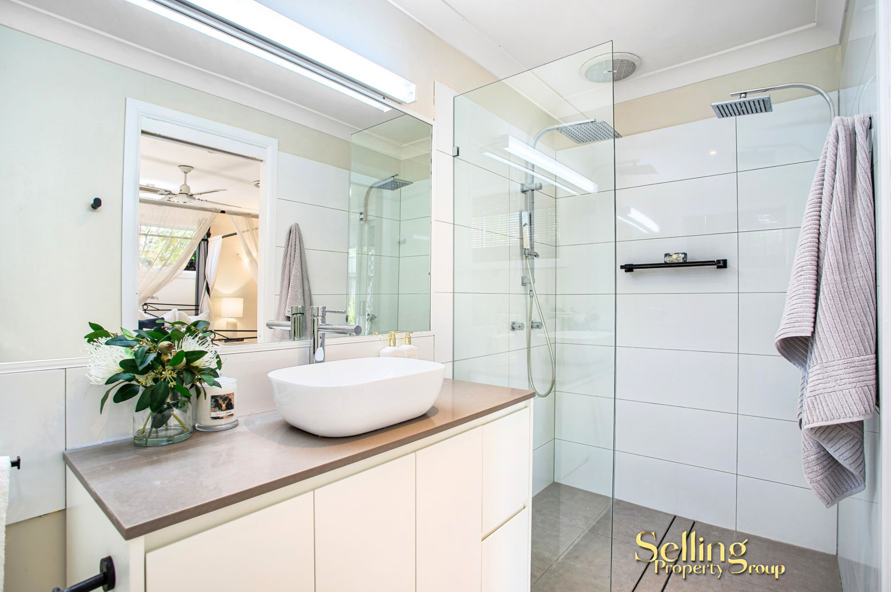 16B Oak Avenue , Surfers Paradise