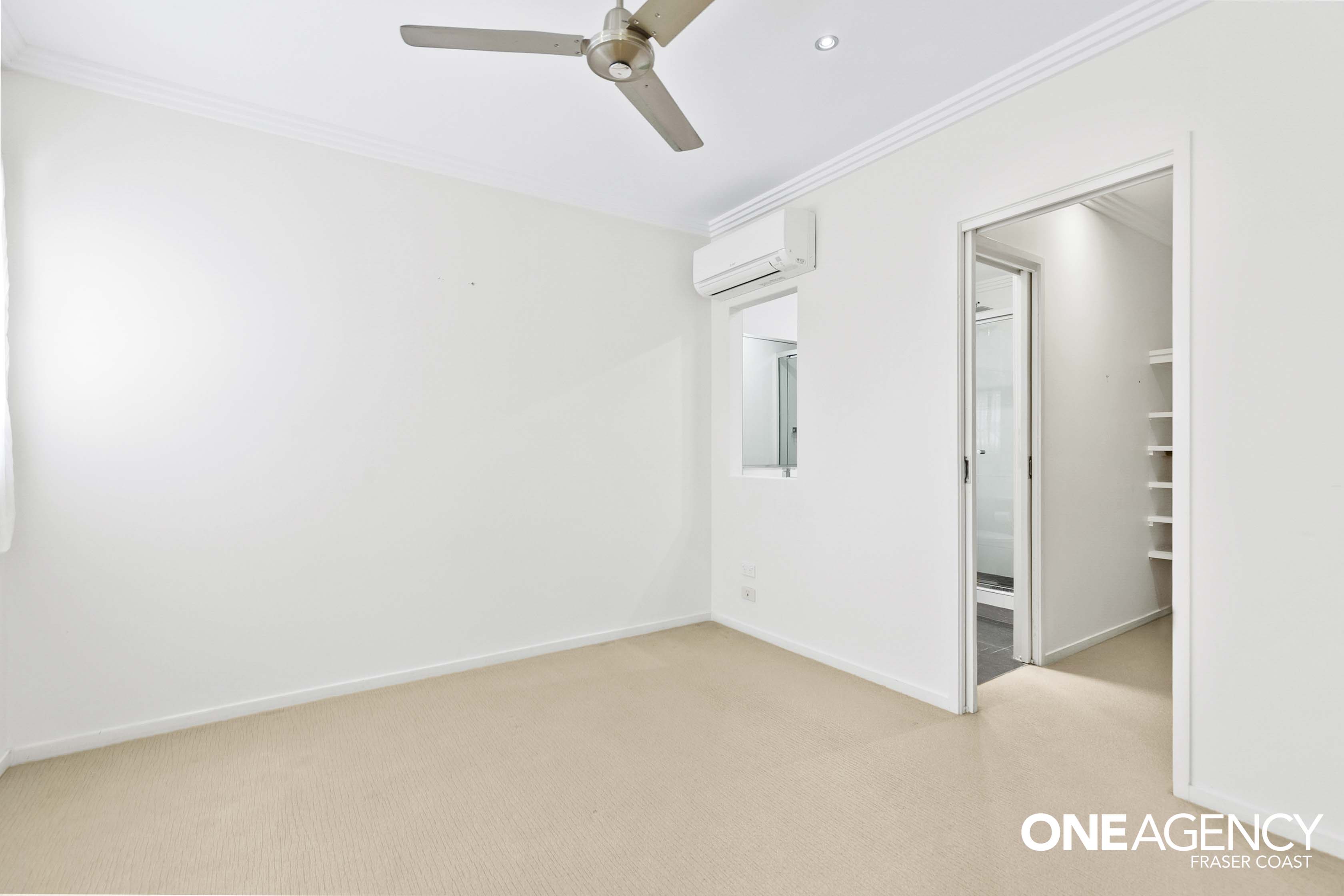 1 / 19 King Street, Urangan