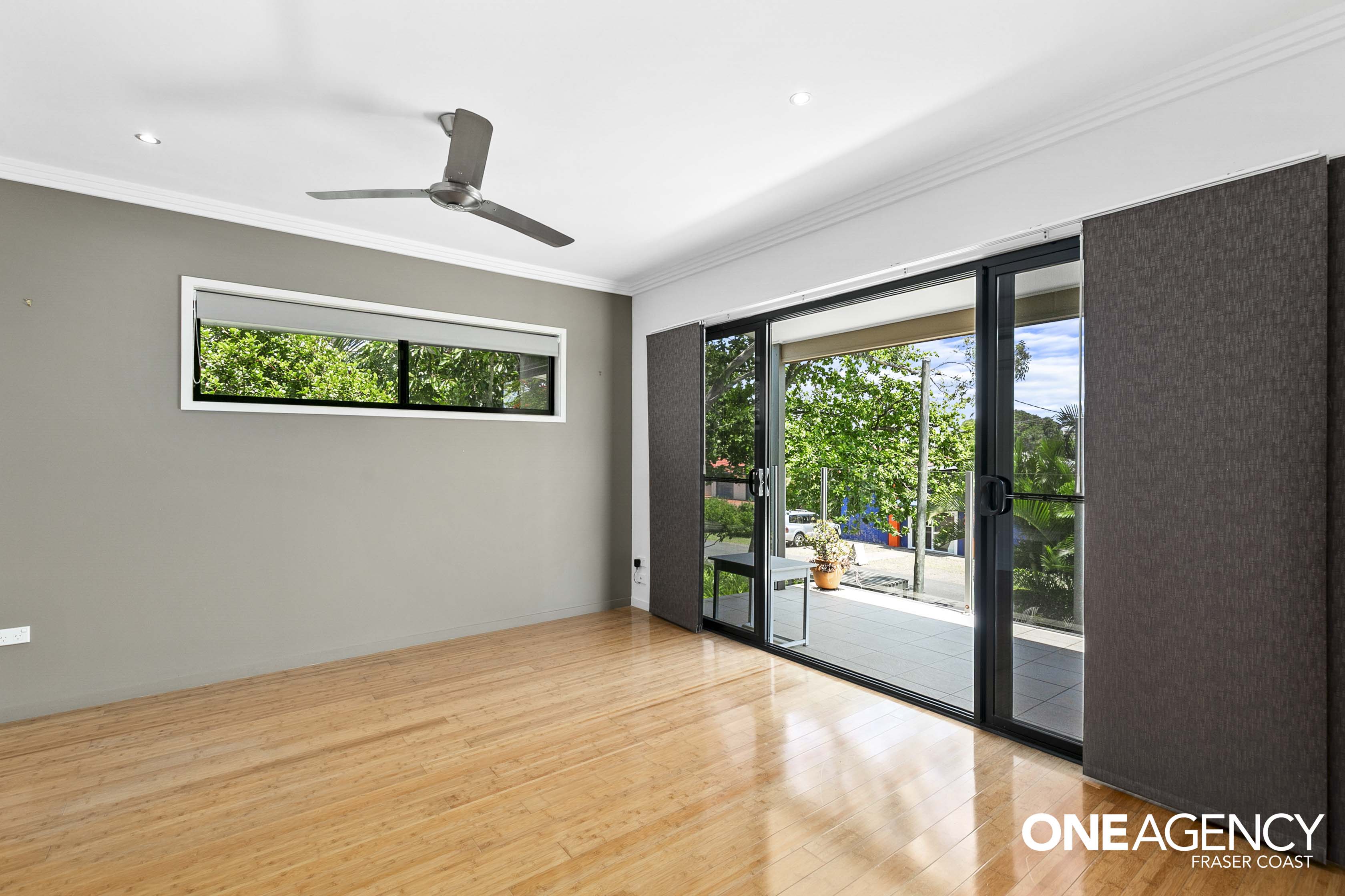 1 / 19 King Street, Urangan