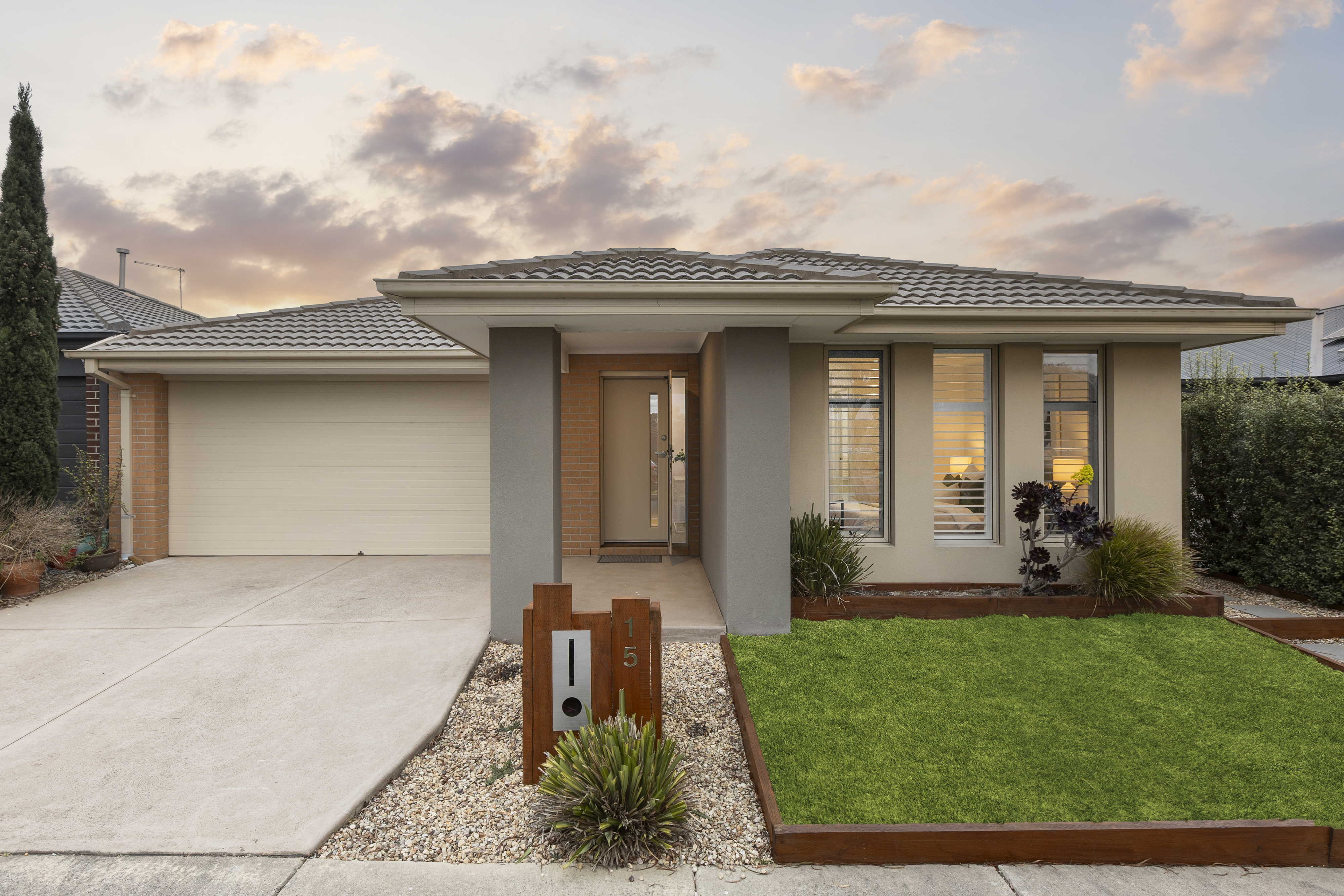 Listing image for 15 Albany Way, CHARLEMONT  VIC  3217