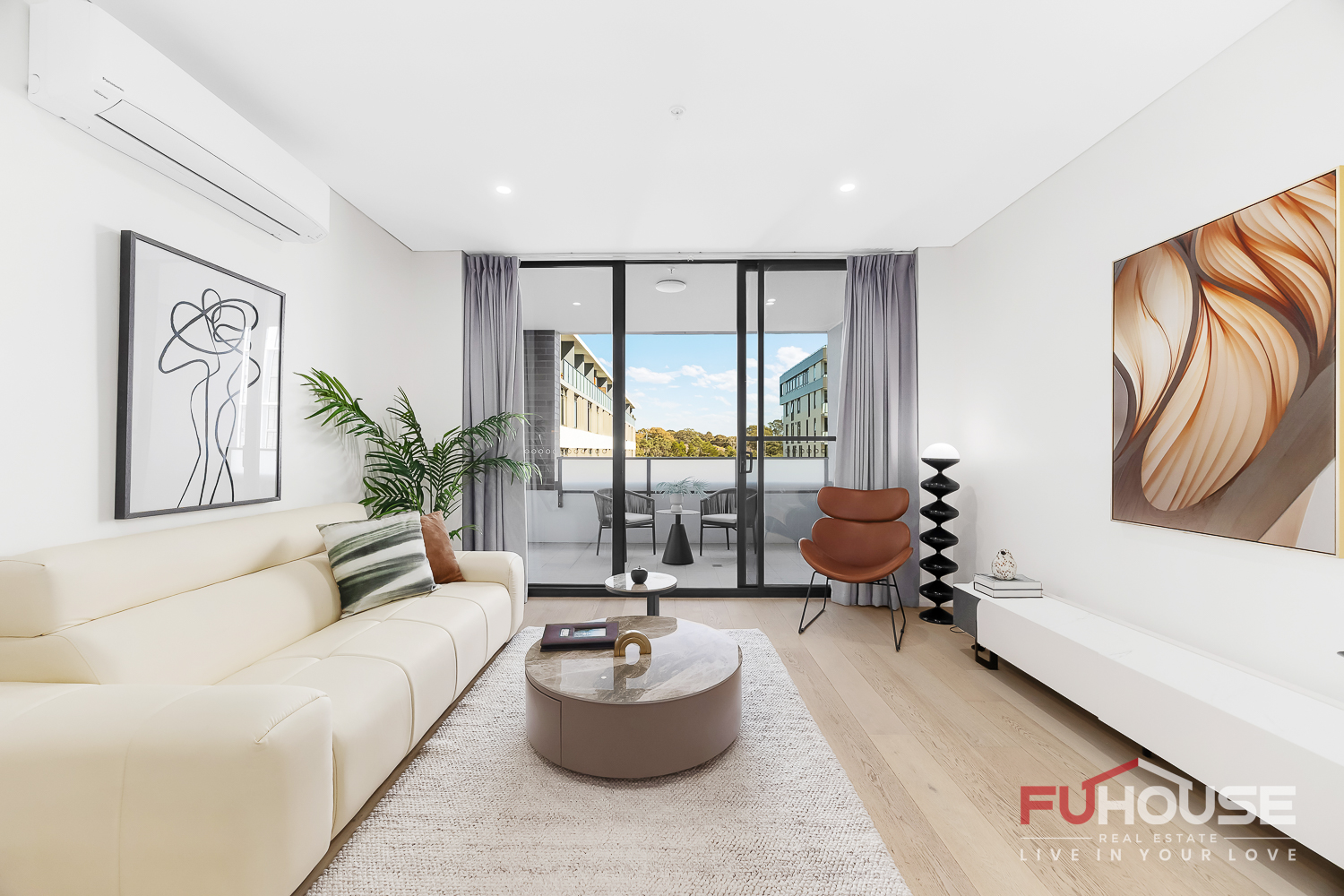 308 / 35 Flora Street - Main View 4