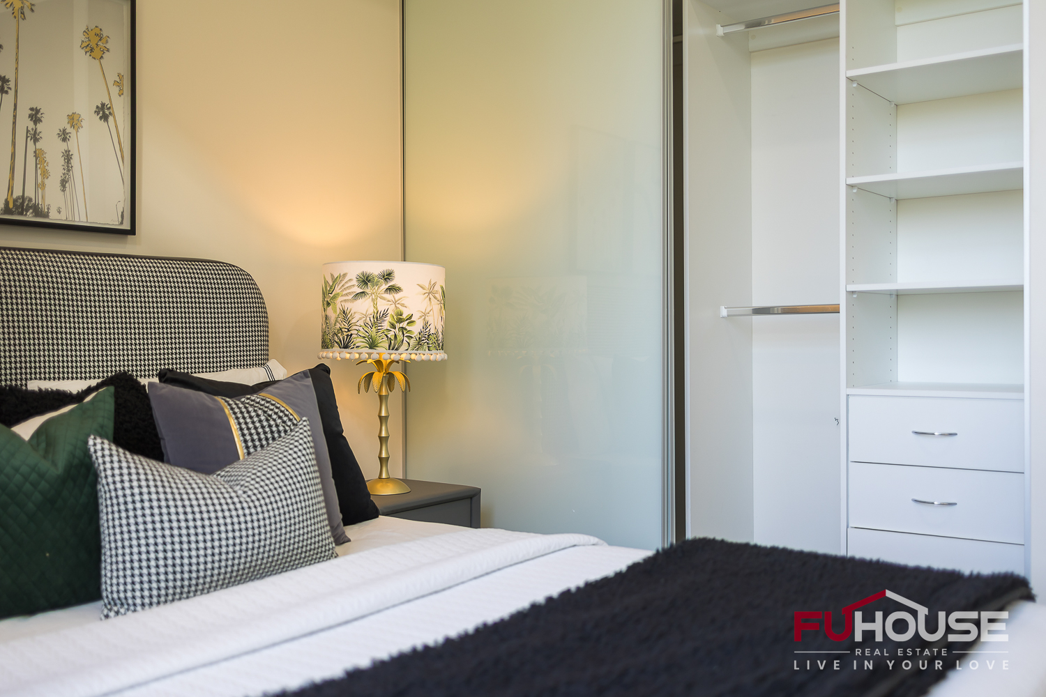 308 / 35 Flora Street - Main View 9