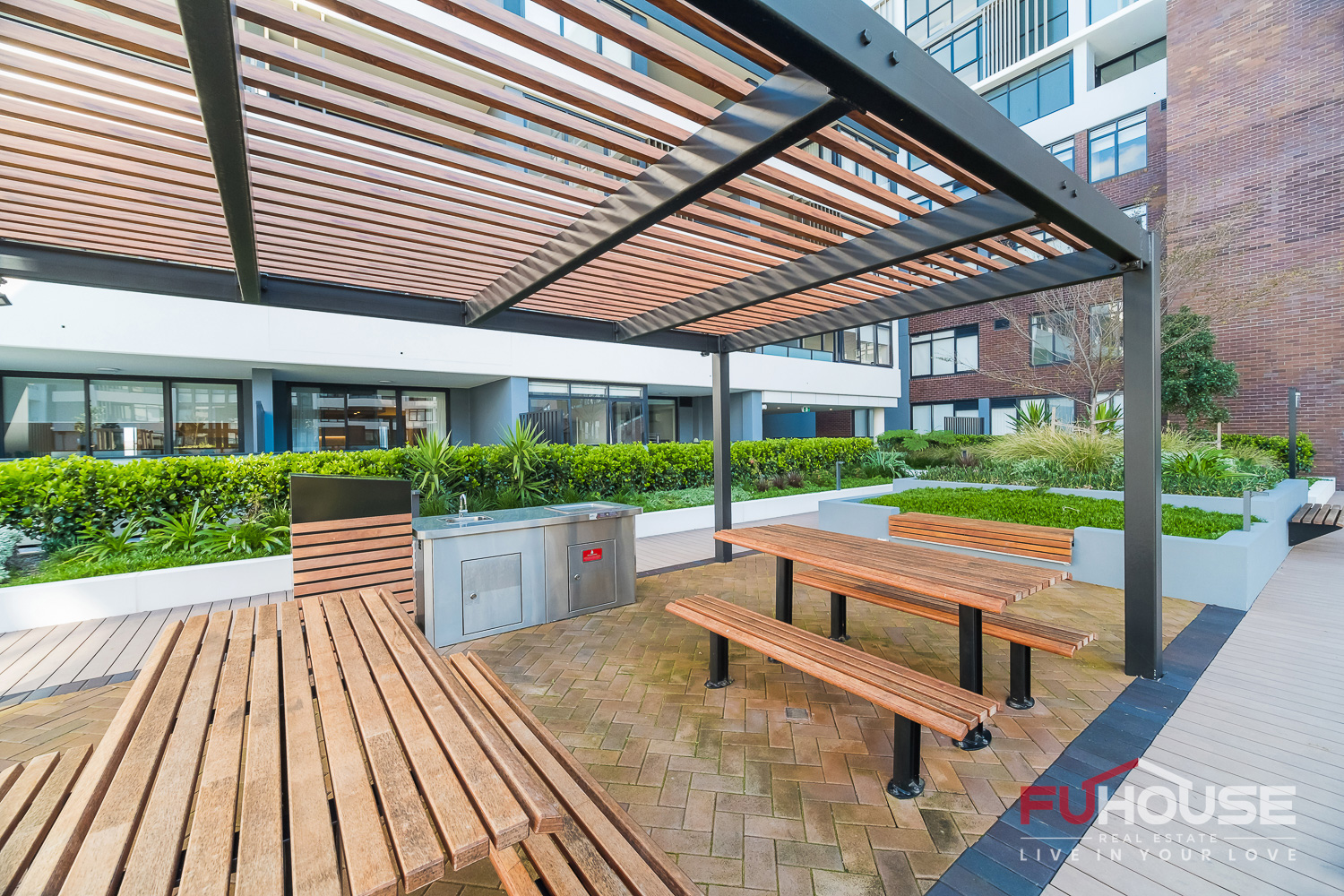 308 / 35 Flora Street - Main View 29