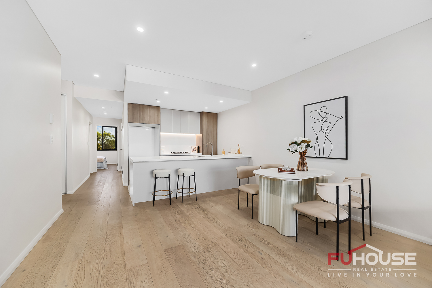 308 / 35 Flora Street - Main View 2