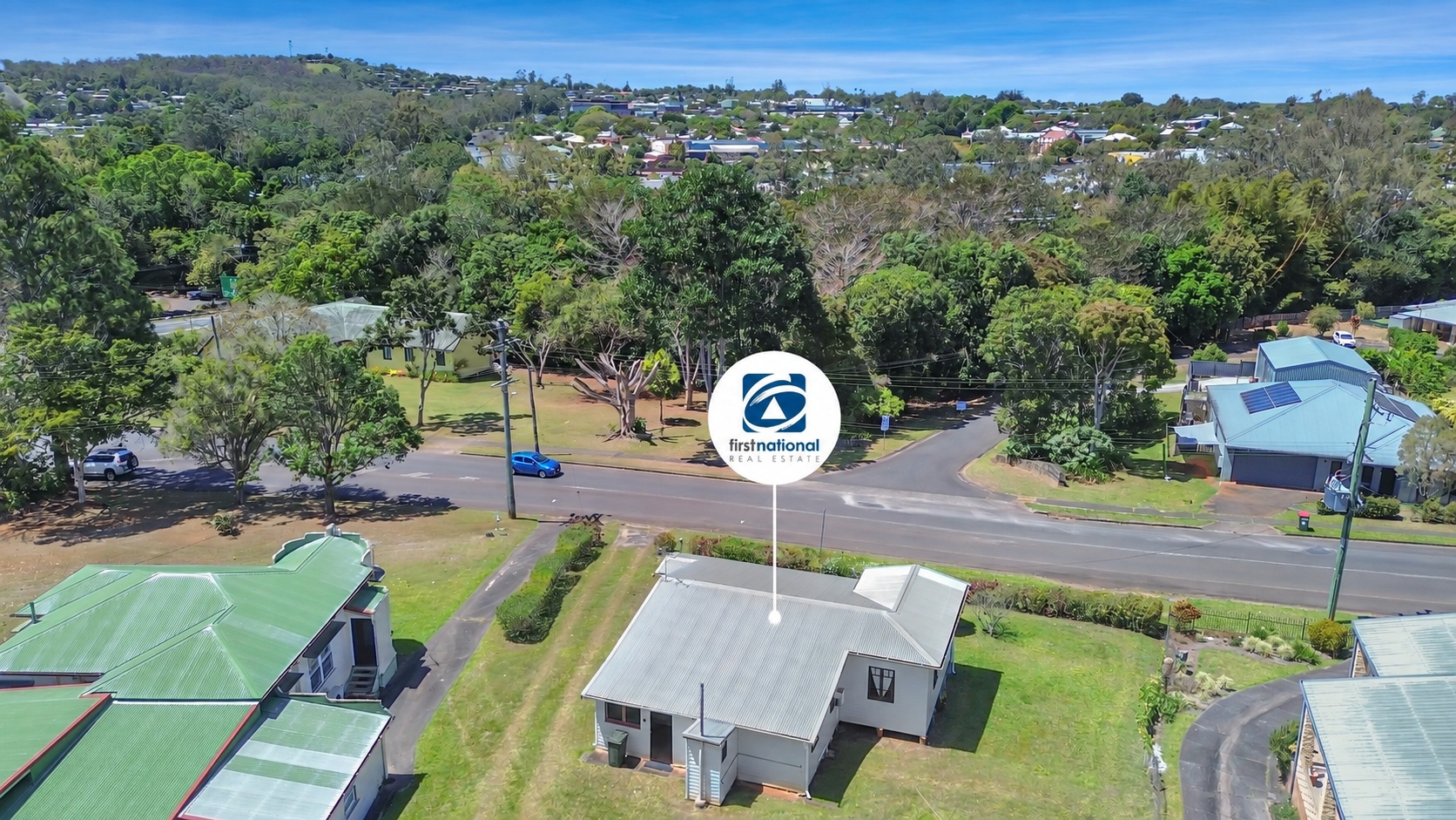 6 Golf Links Road, Atherton