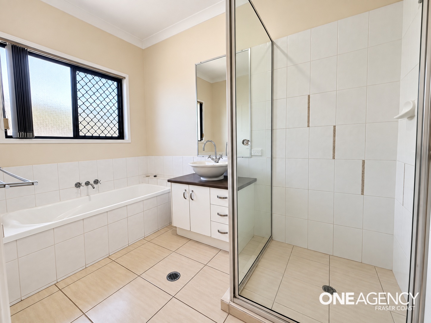 5 Bayley Court, Urraween
