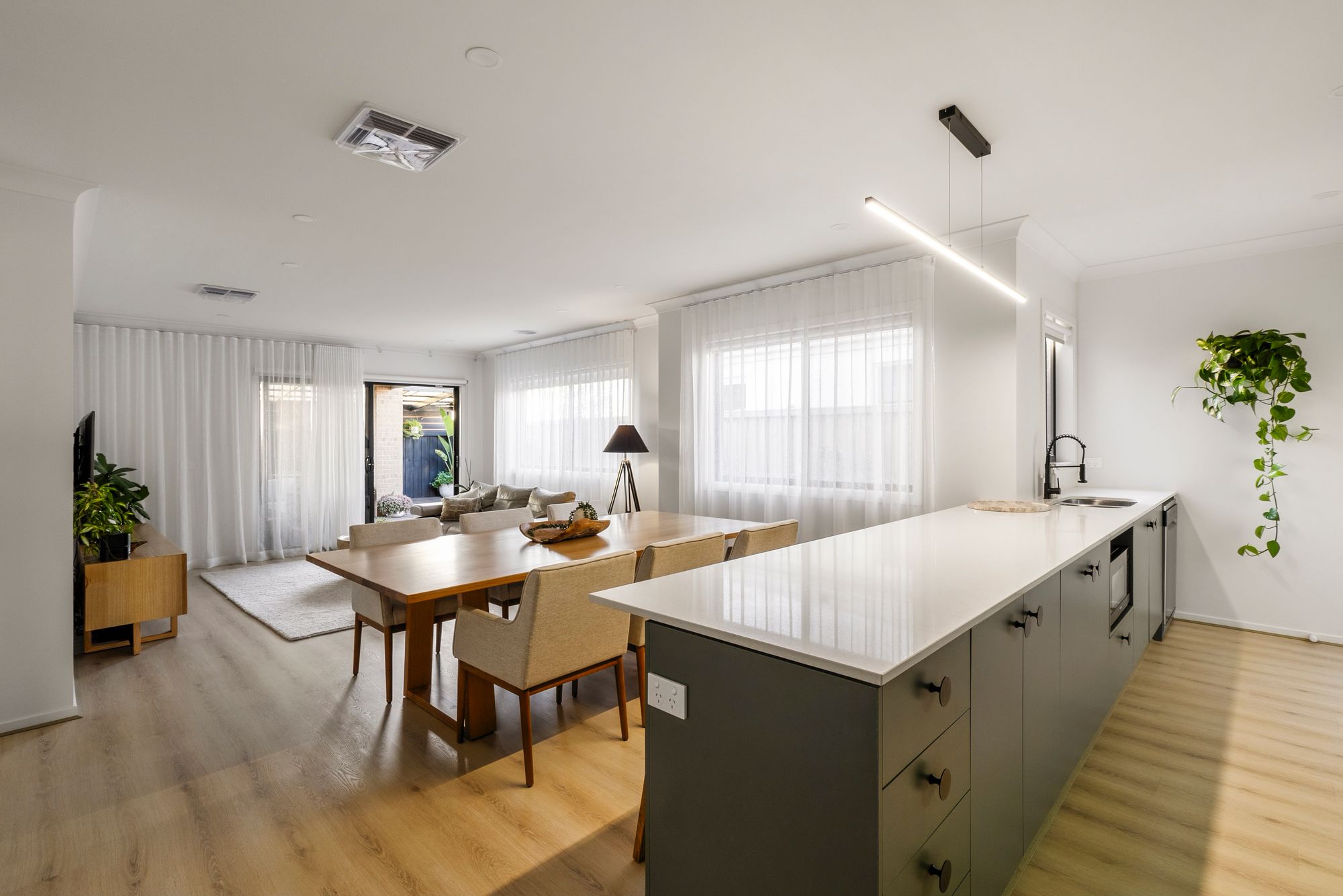 Listing image for 10 Keats Circuit, ARMSTRONG CREEK  VIC  3217