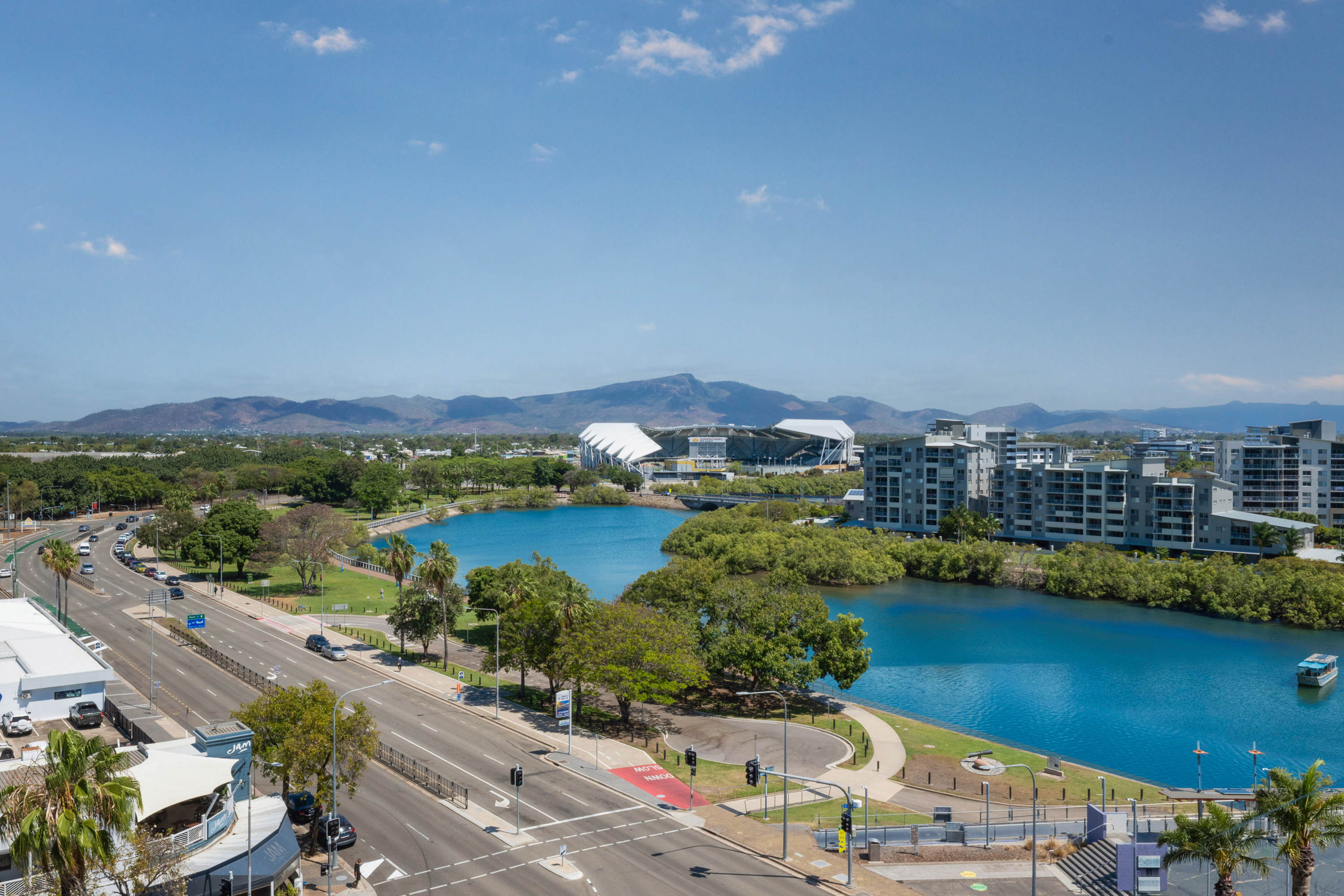 910 / 2 Dibbs Street, South Townsville, South Townsville - Image 1