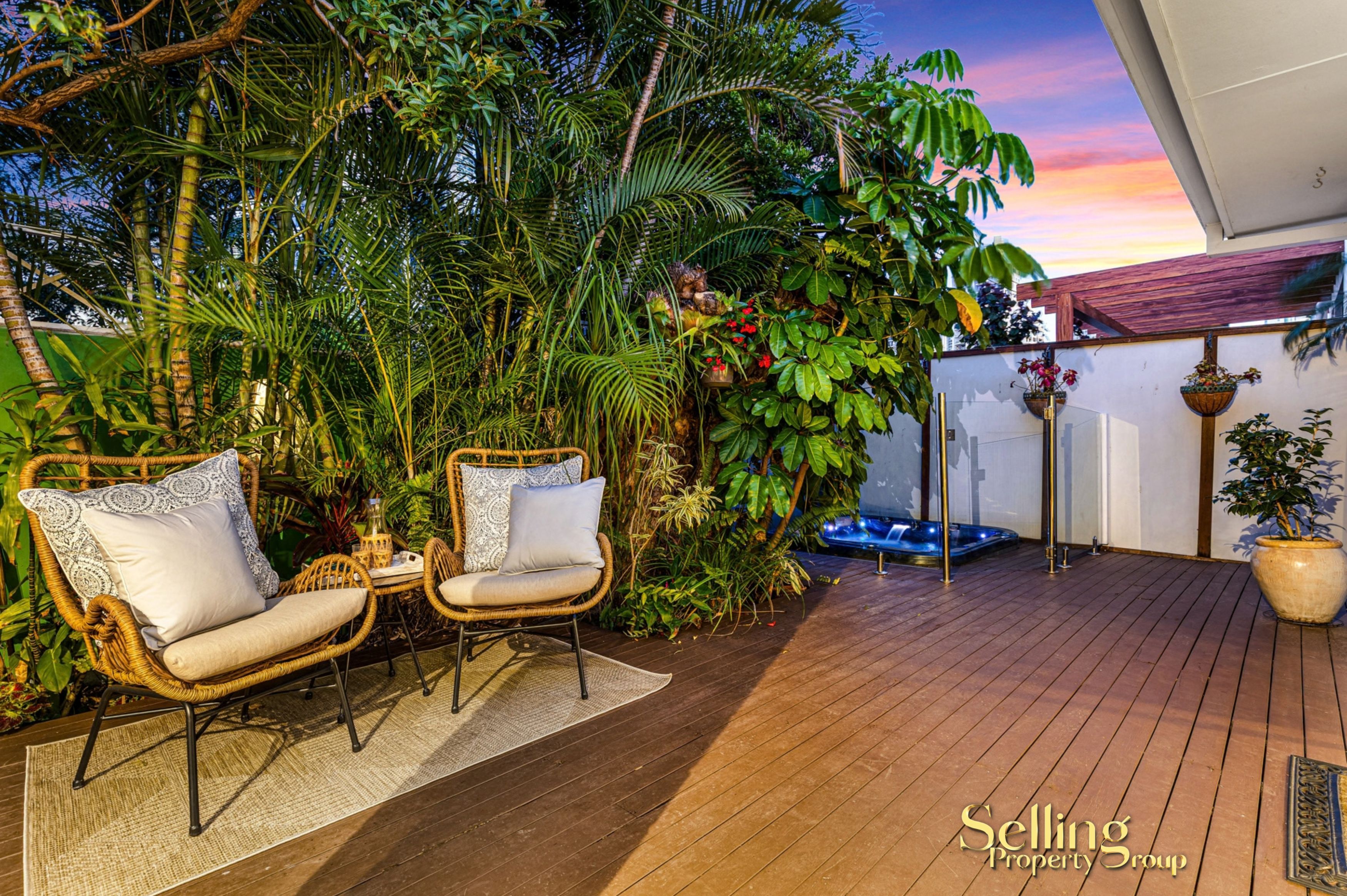 16B Oak Avenue , Surfers Paradise