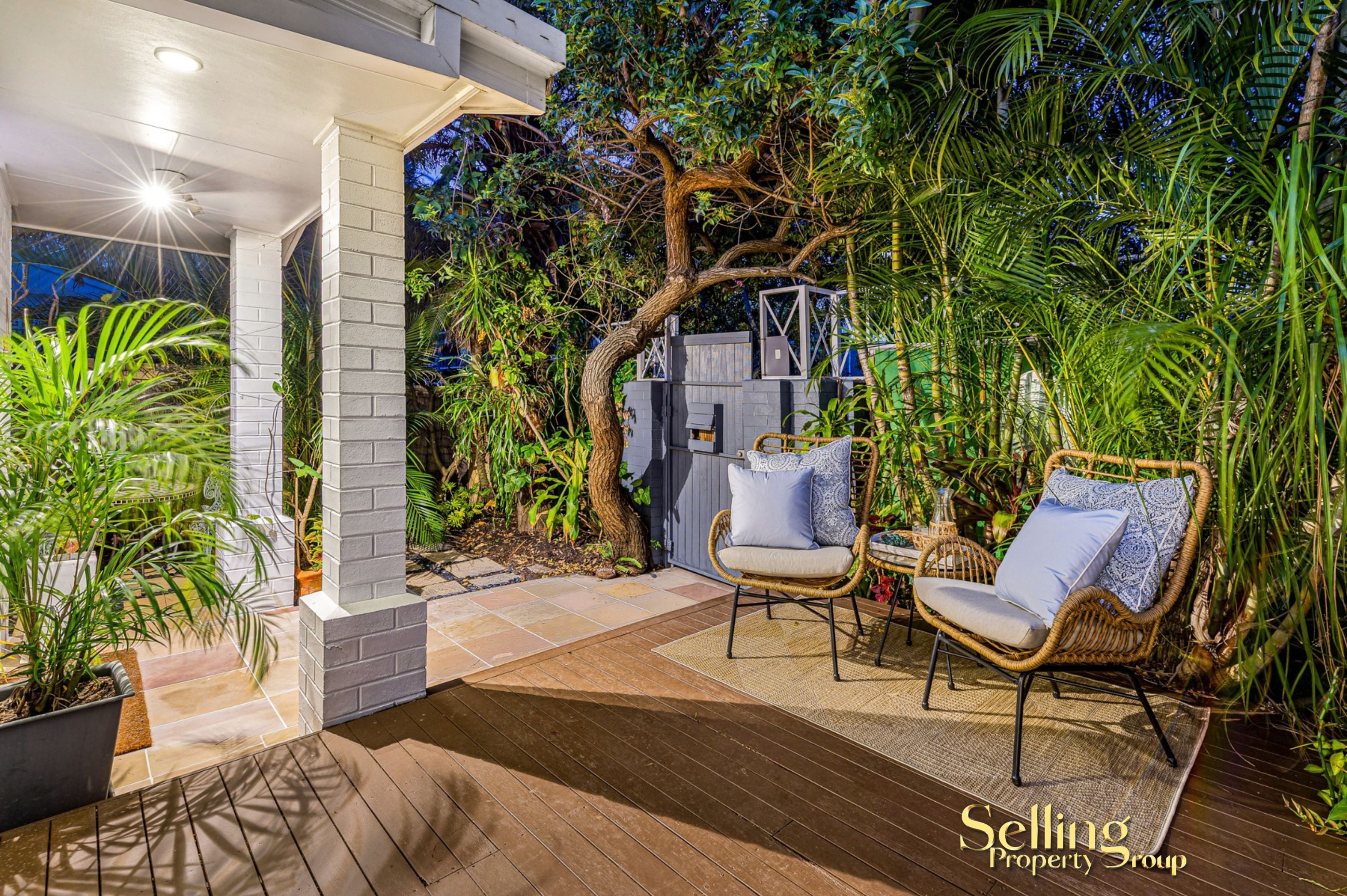 16B Oak Avenue , Surfers Paradise