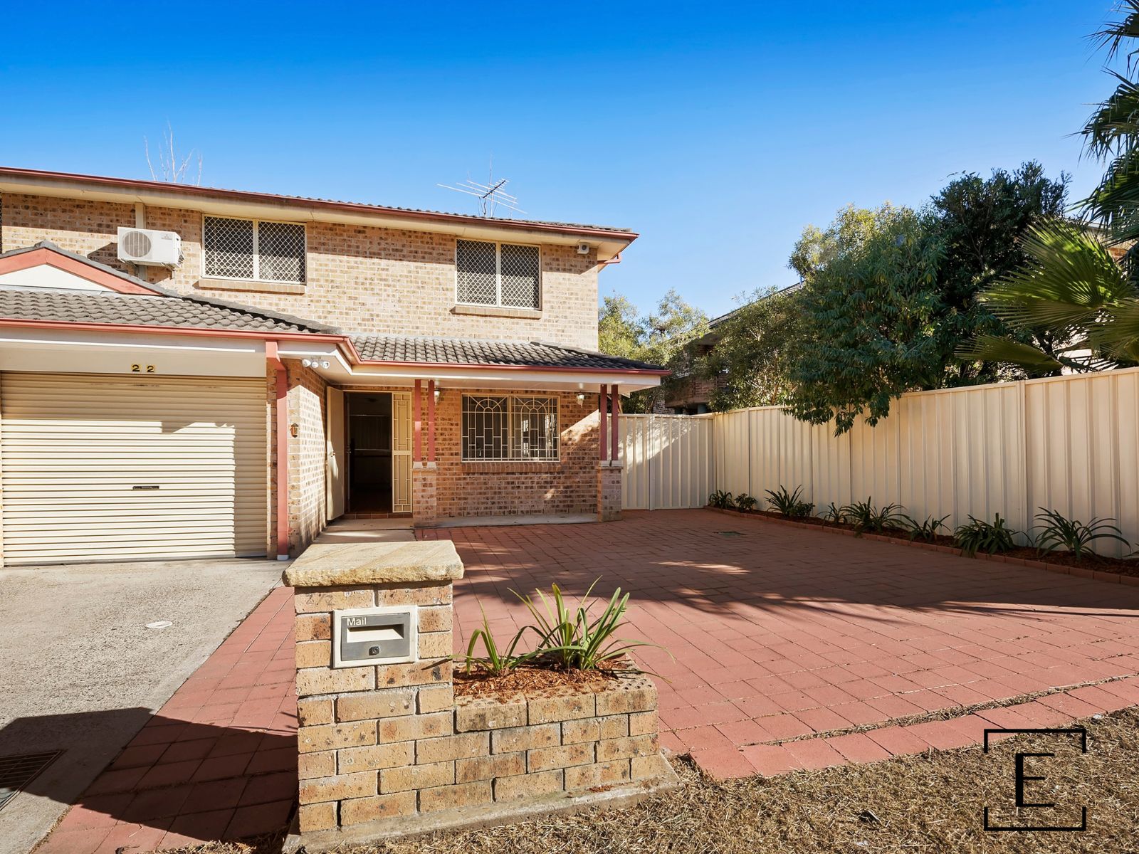 2 / 2 Tottenham Street, Granville