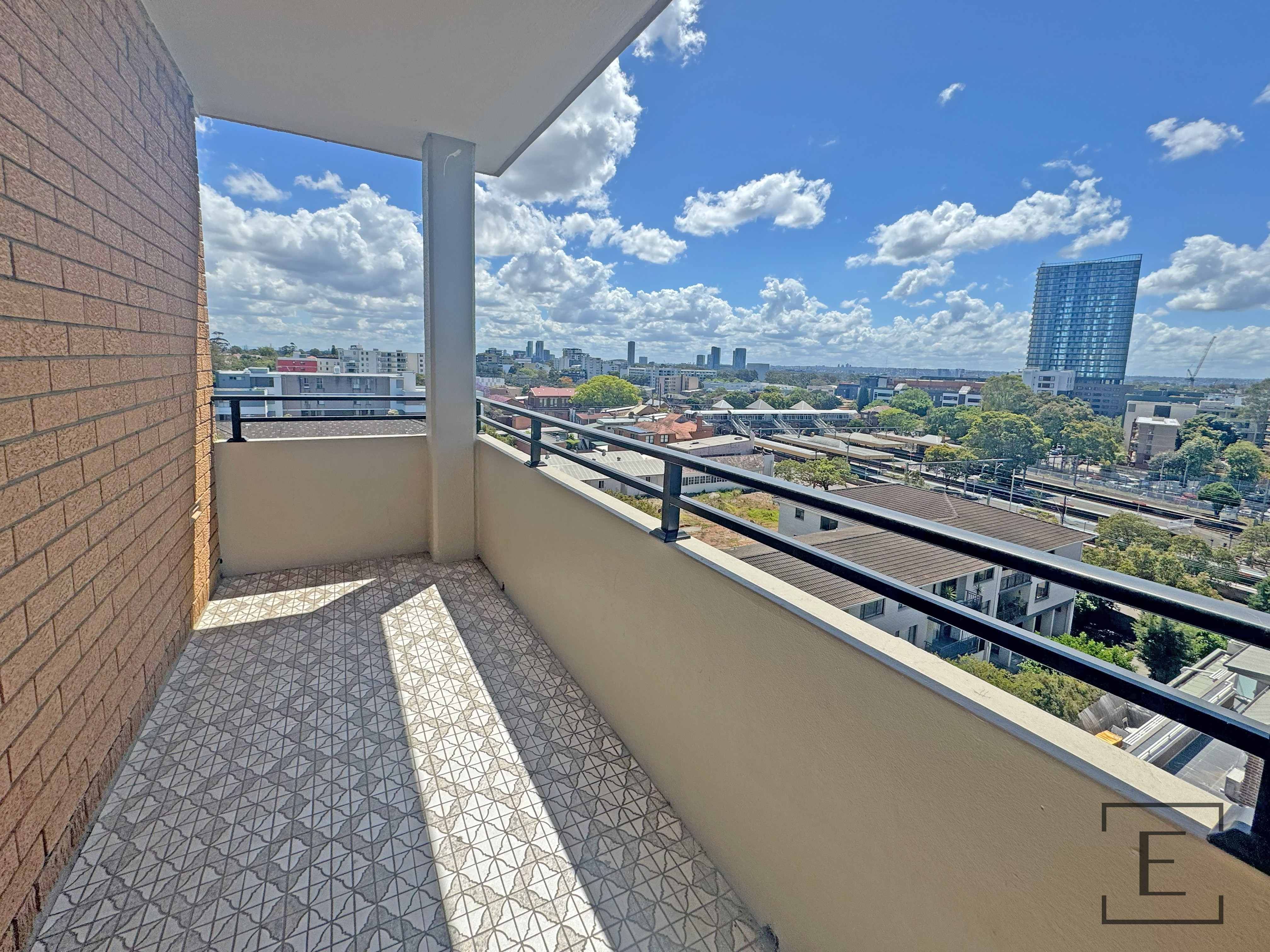 28 / 3 Burlington Road, Homebush