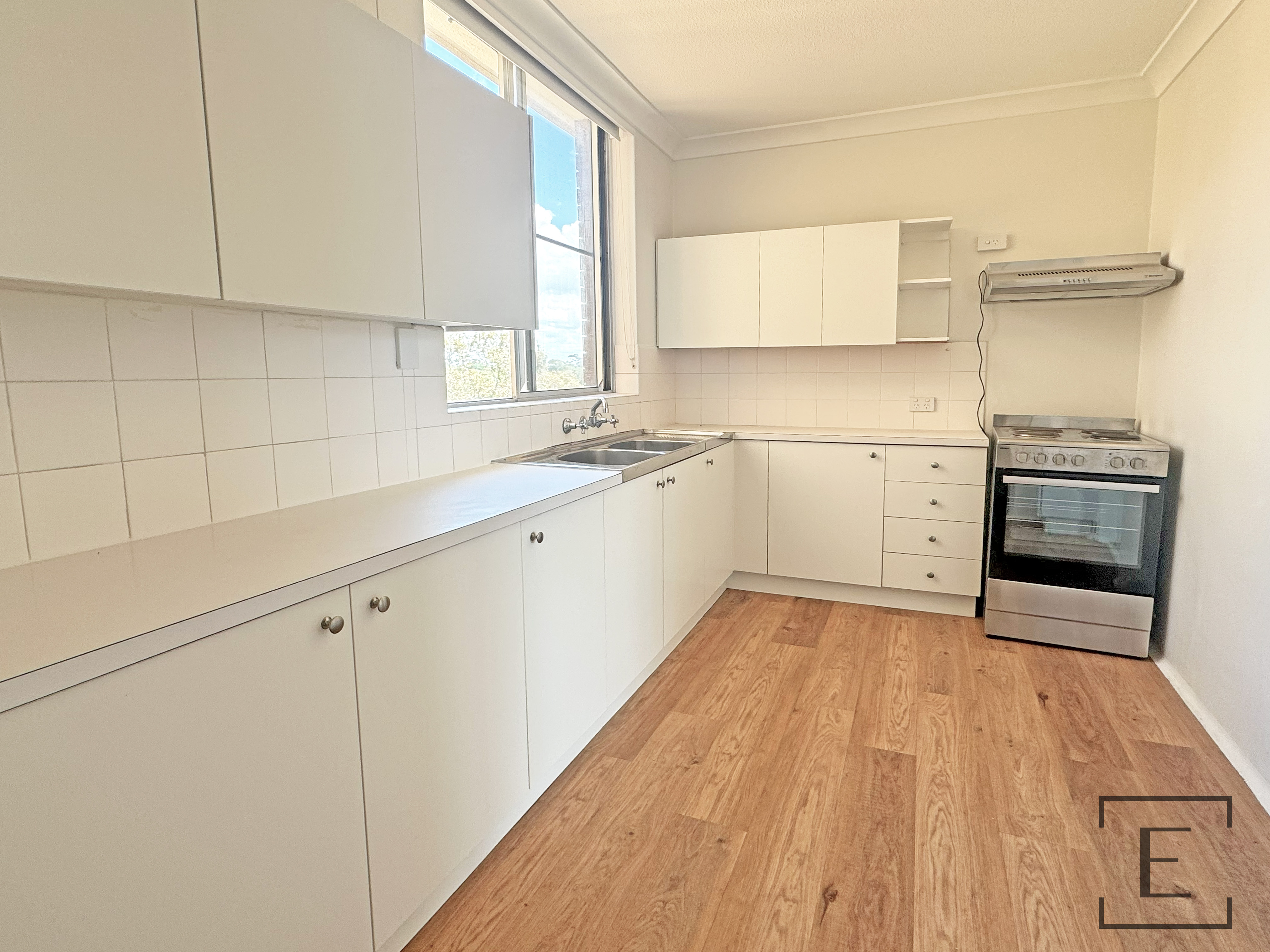 28 / 3 Burlington Road, Homebush