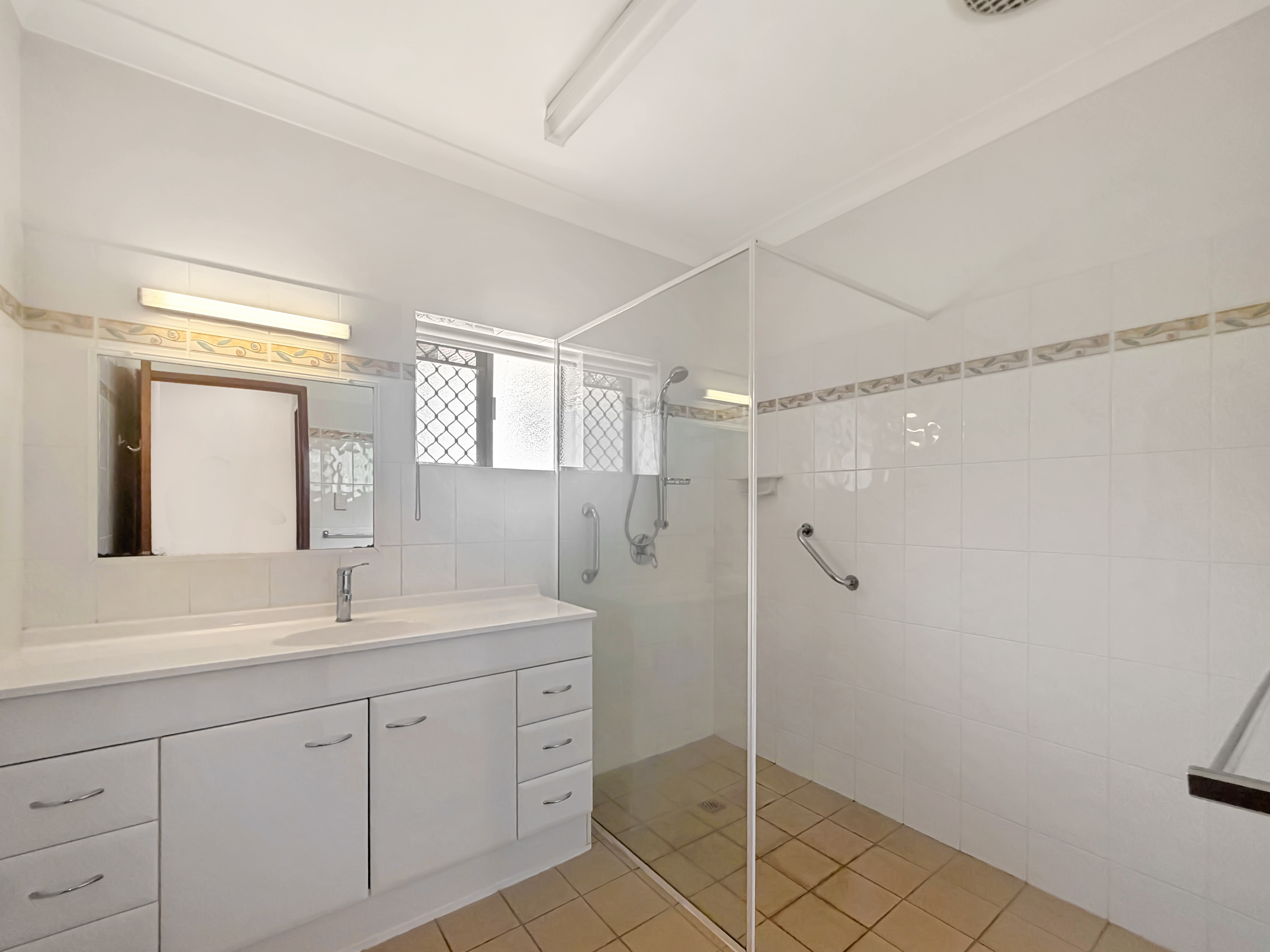 12 Mazlin Street, Atherton