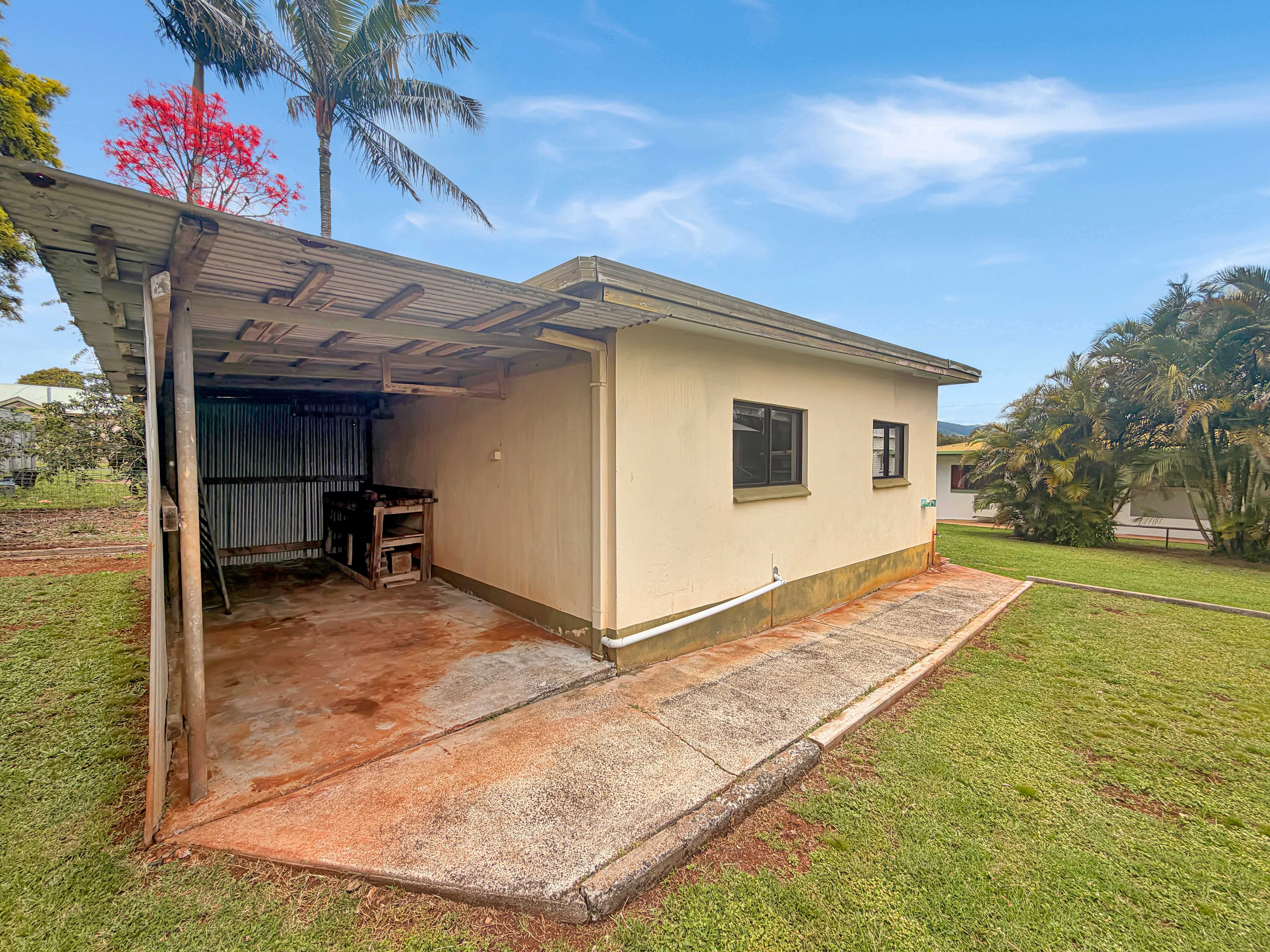 12 Mazlin Street, Atherton
