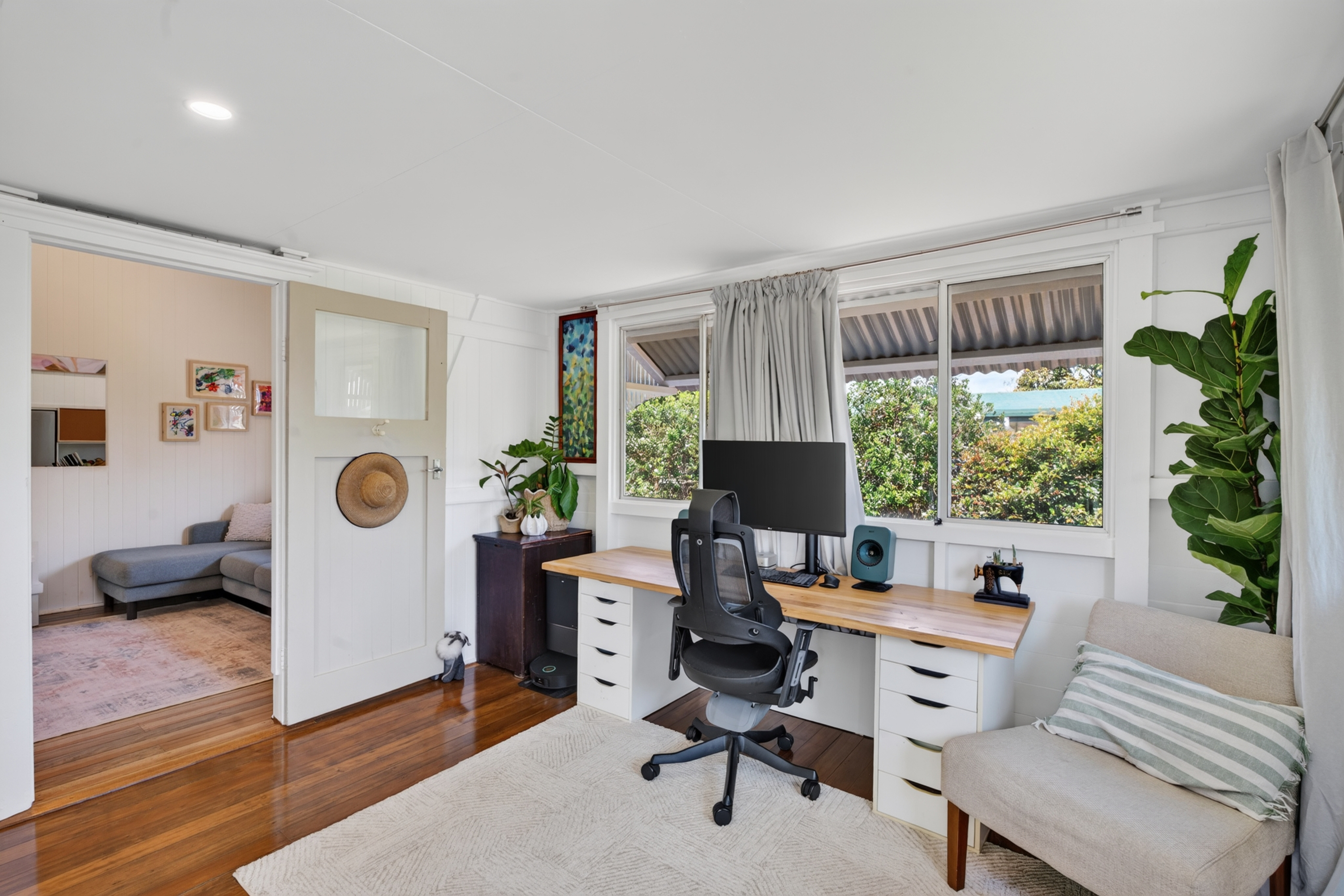91 Robert Street, Atherton
