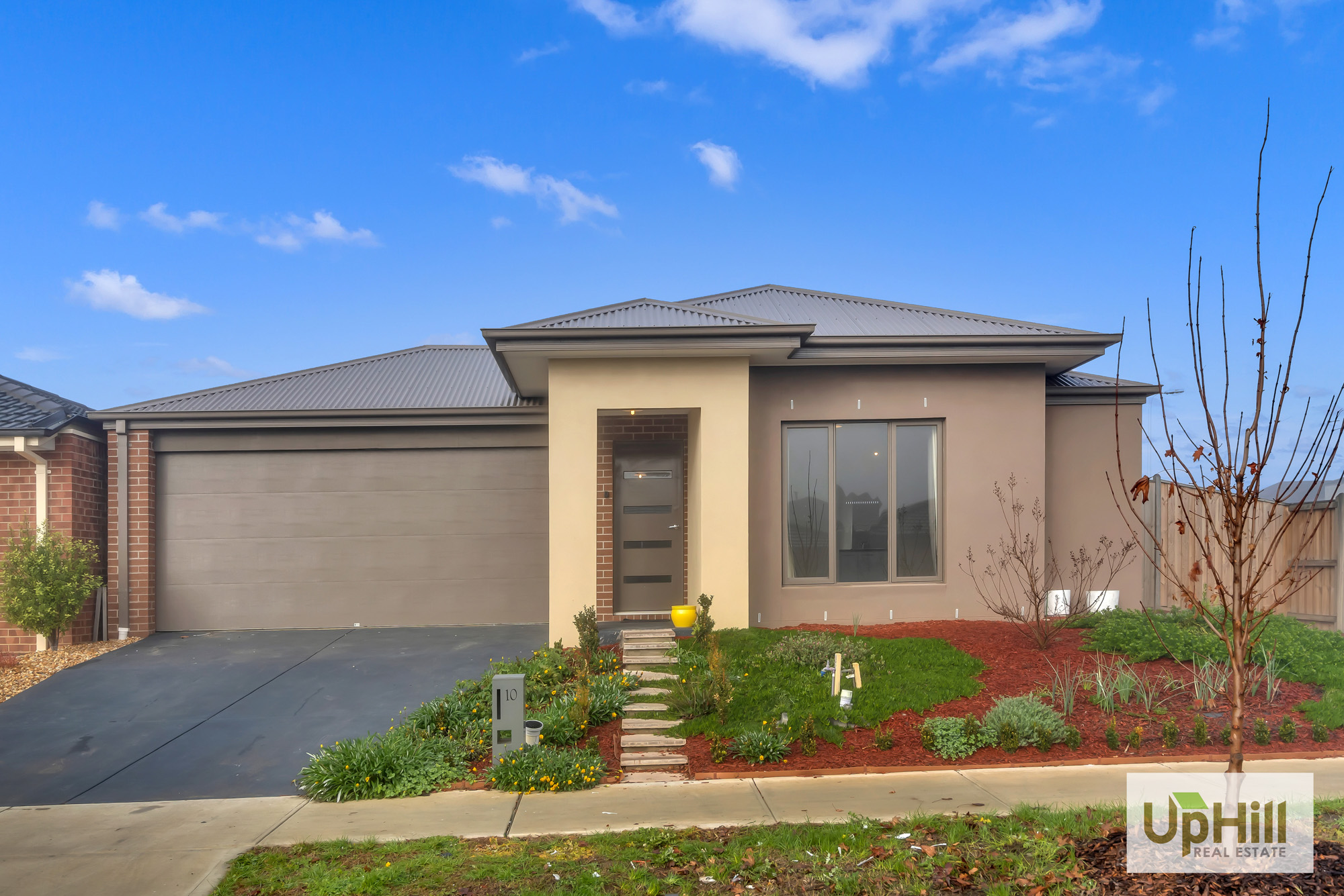 10 Carisbrooke Way, Clyde North Uphill Real Estate