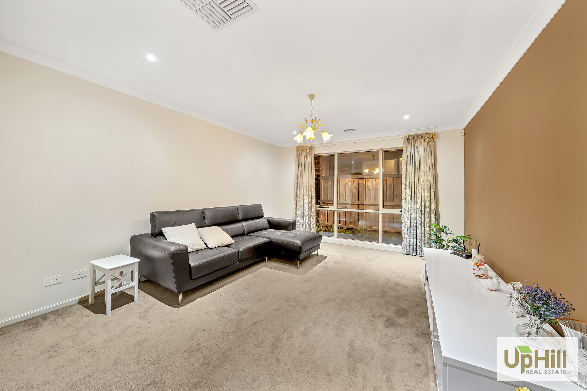 18 RIVERSTONE BLVD, Clyde North Uphill Real Estate