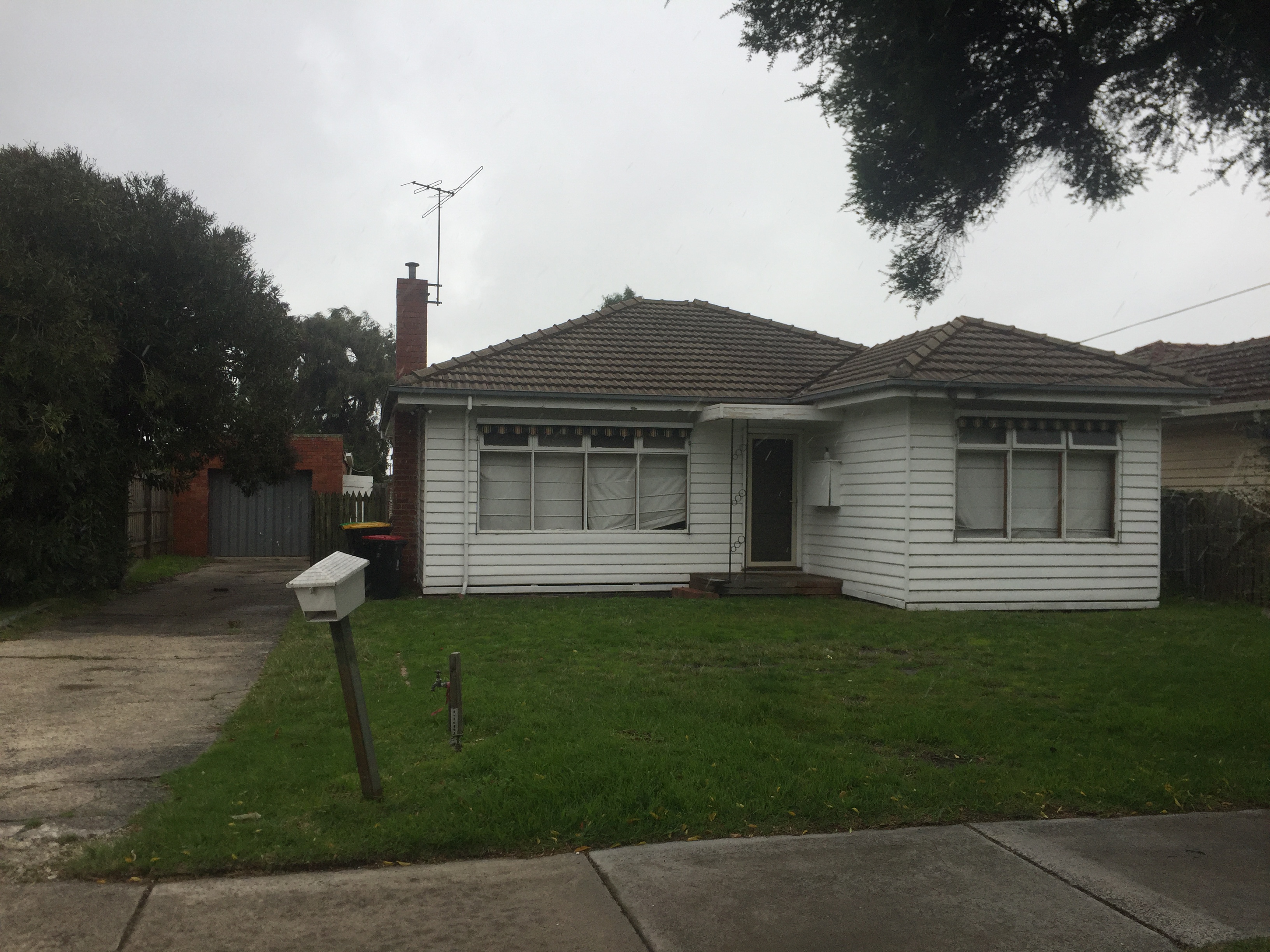 22 Alward Avenue, Clayton South Darras & Zervas Estate Agents