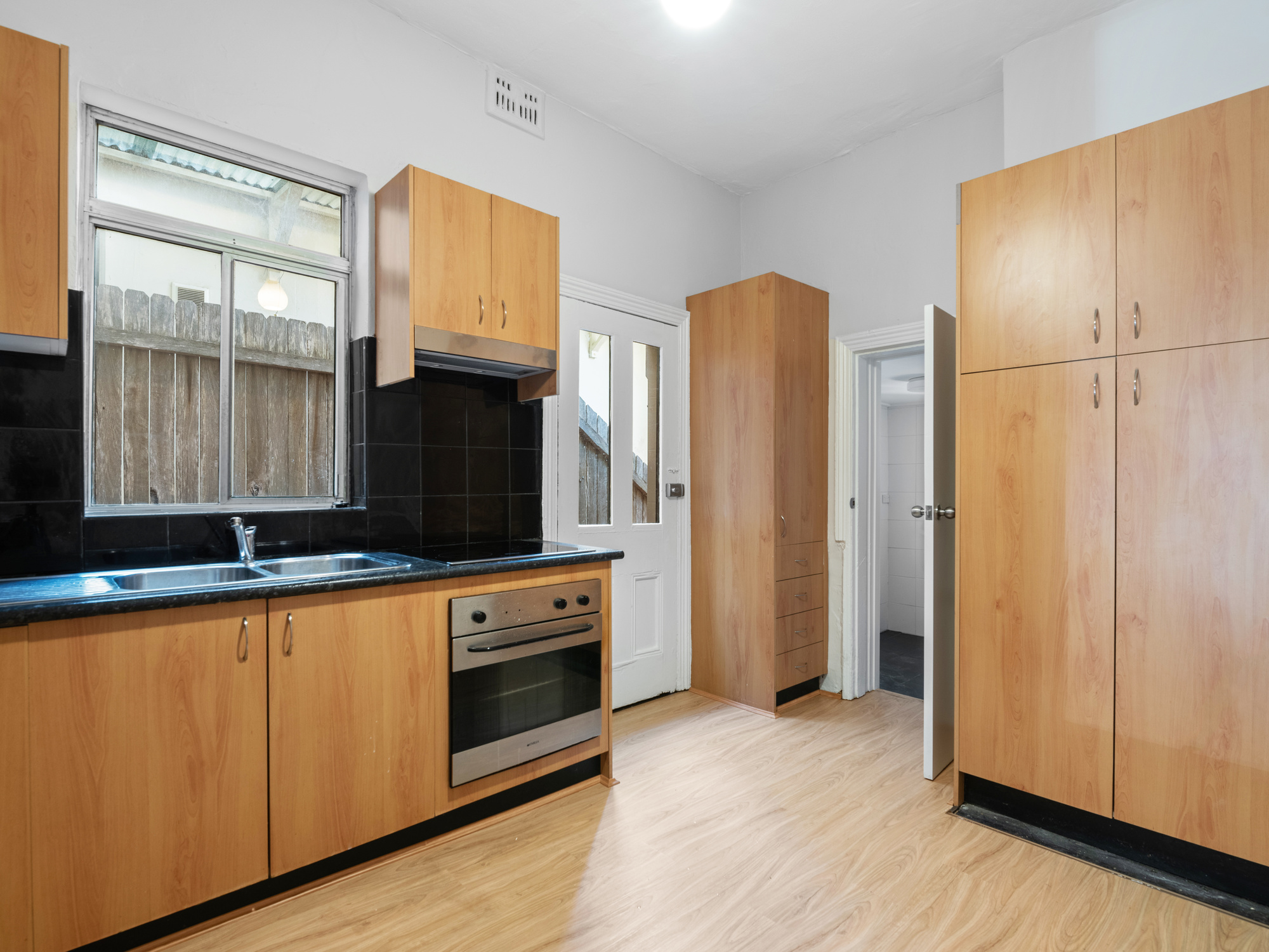 50 Mill Hill Road BONDI JUNCTION, NSW 2022 Oxford Real Estate Agency