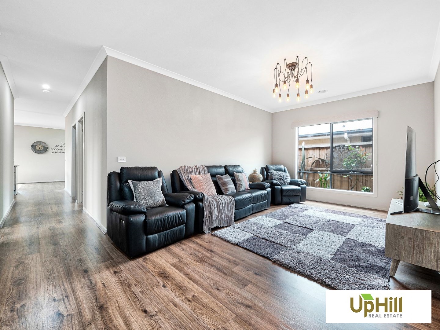 7 Cartwright Grove, Cranbourne East Uphill Real Estate