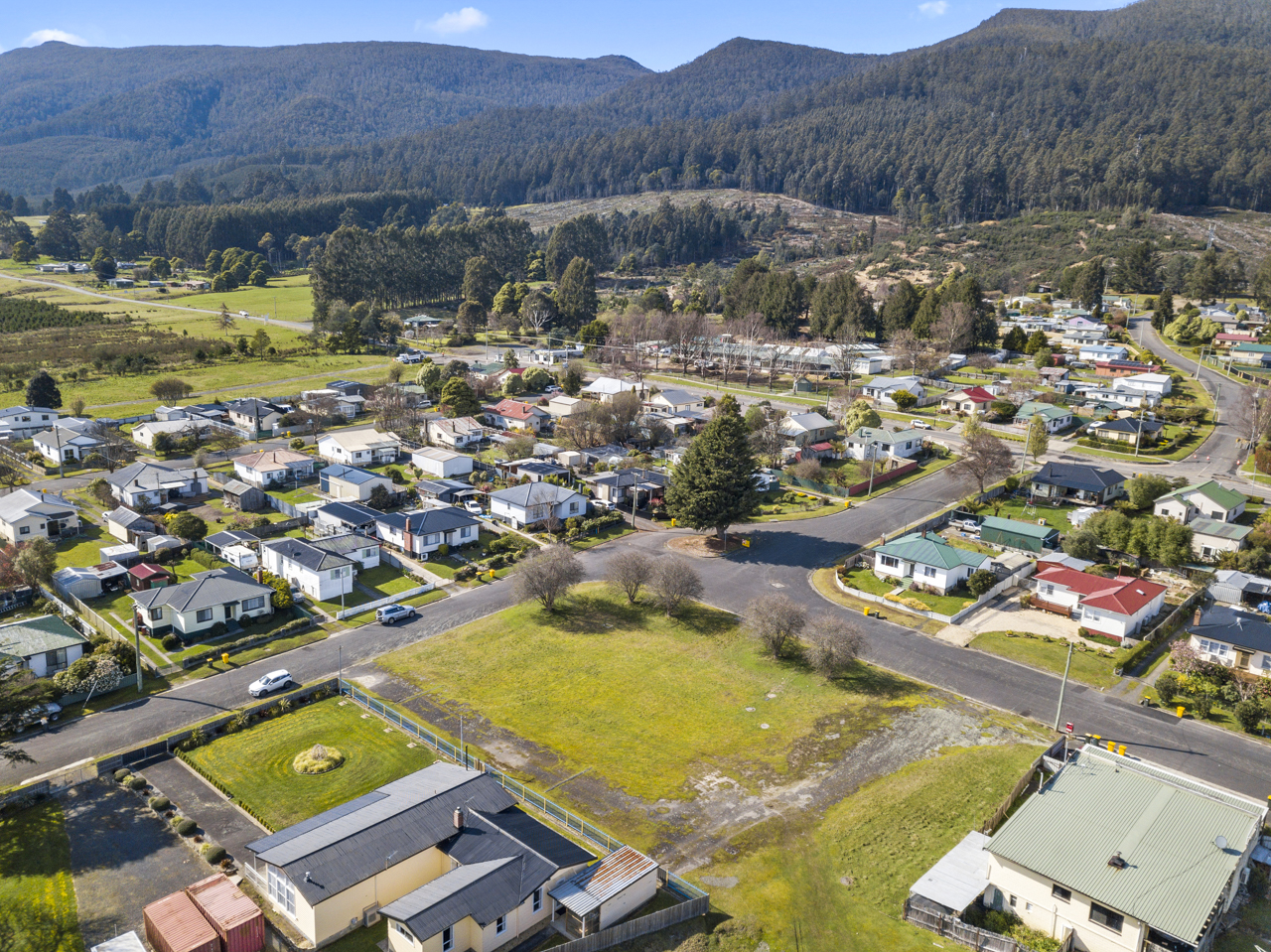 1 Holmes Street, Maydena Derwent Real Estate