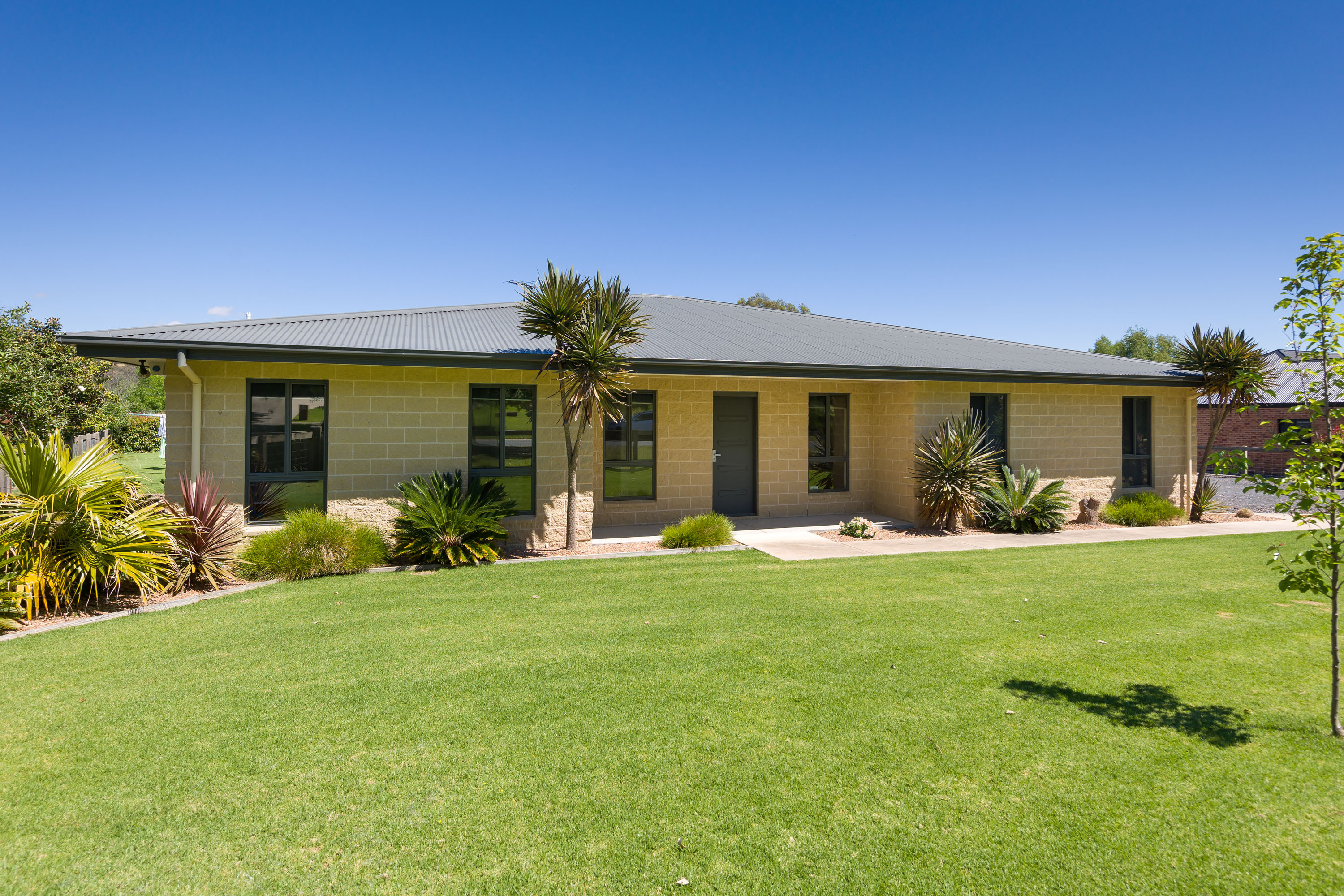 55 CASTLE CREEK ROAD , Wodonga sellbuyrent