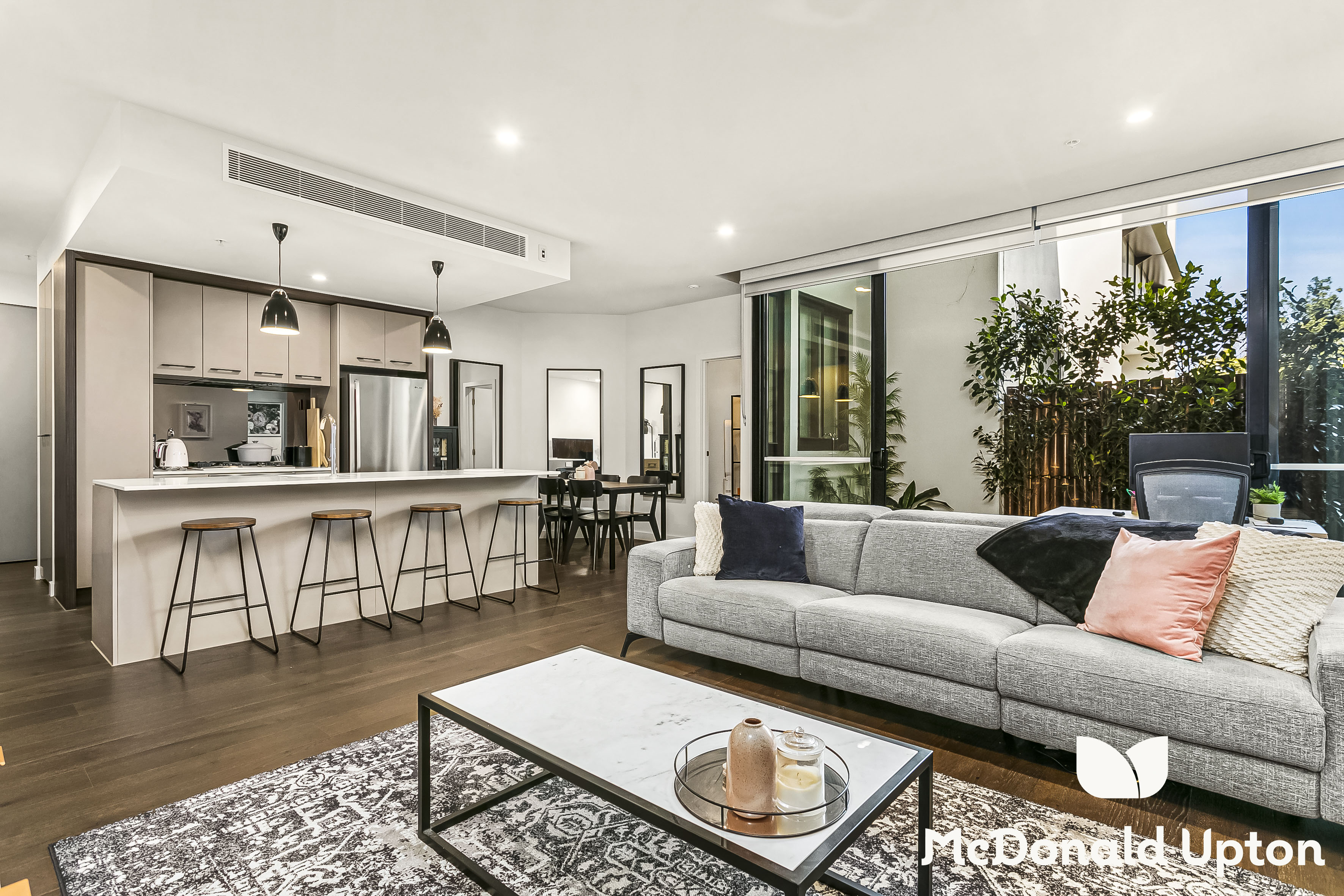 8 / 11 Glass Street, Essendon