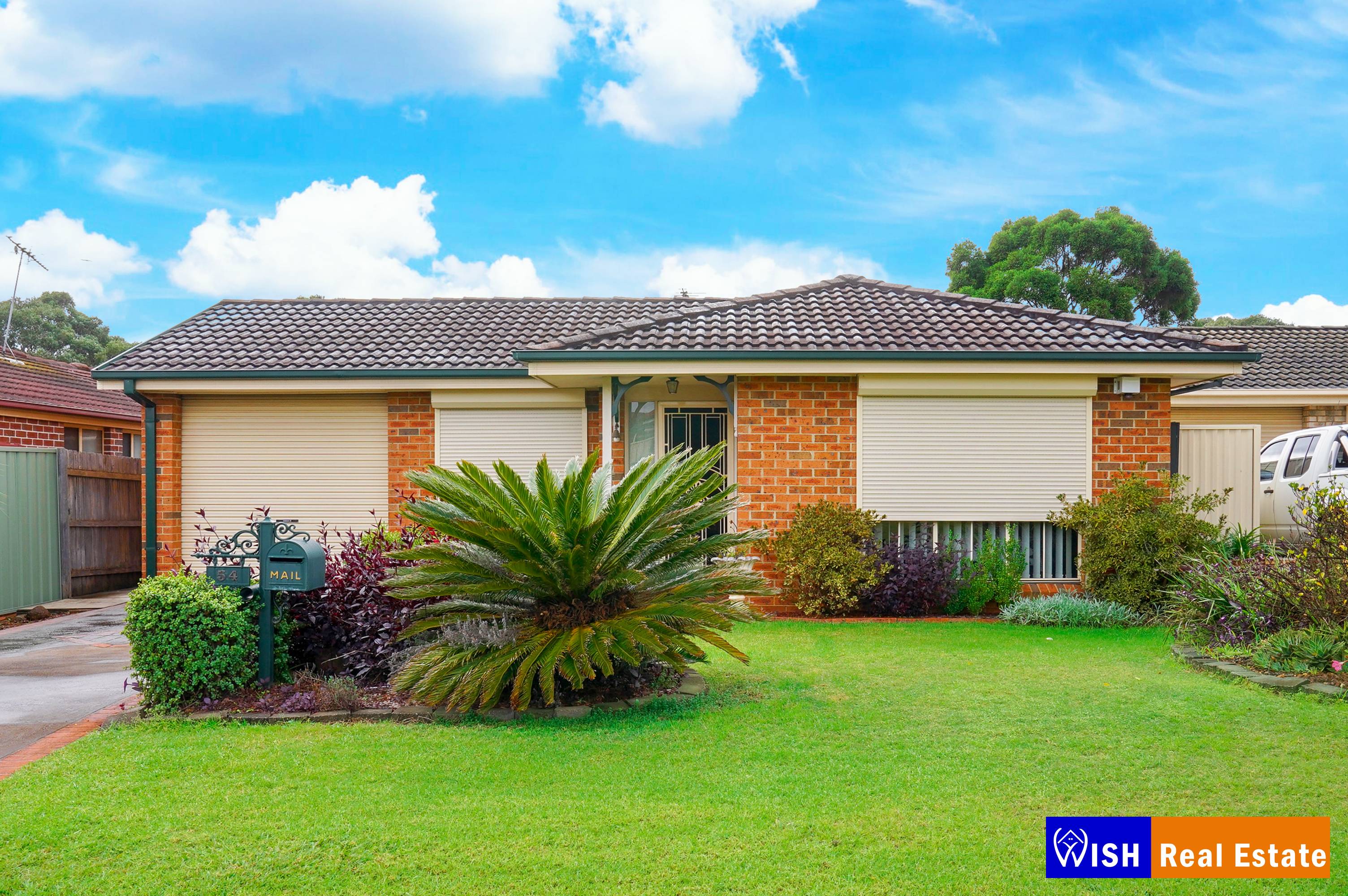 54 Freeman Circuit INGLEBURN NSW 2565 Australia