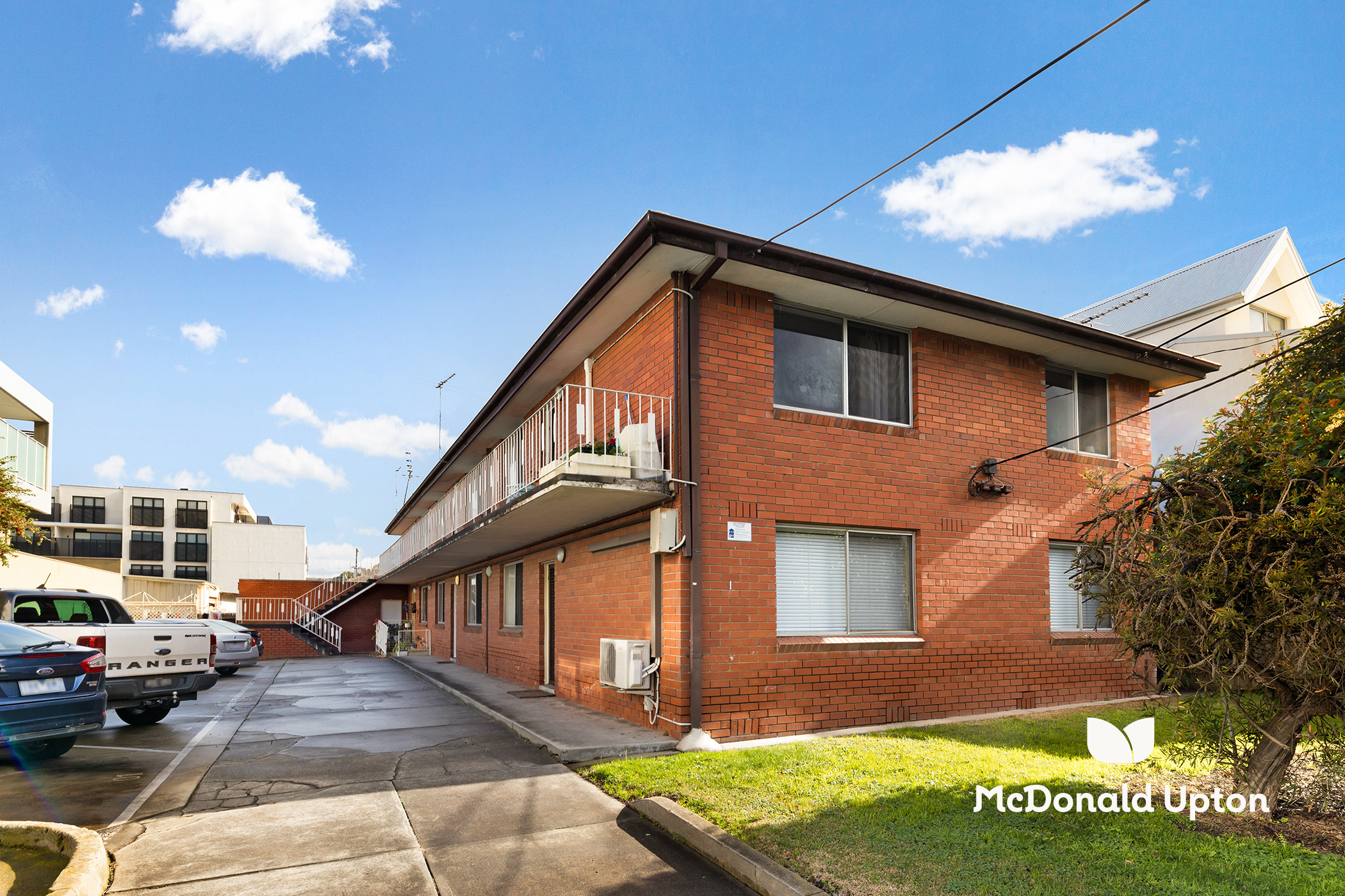 2 / 1 Washington Street, Essendon