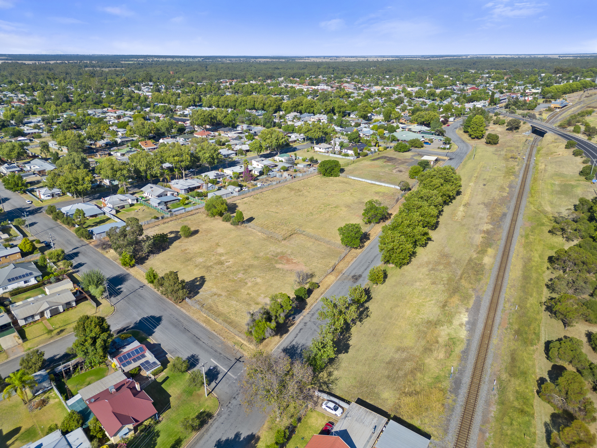 2440 Whitton Street, Narrandera Rob Crow & Co Real Estate