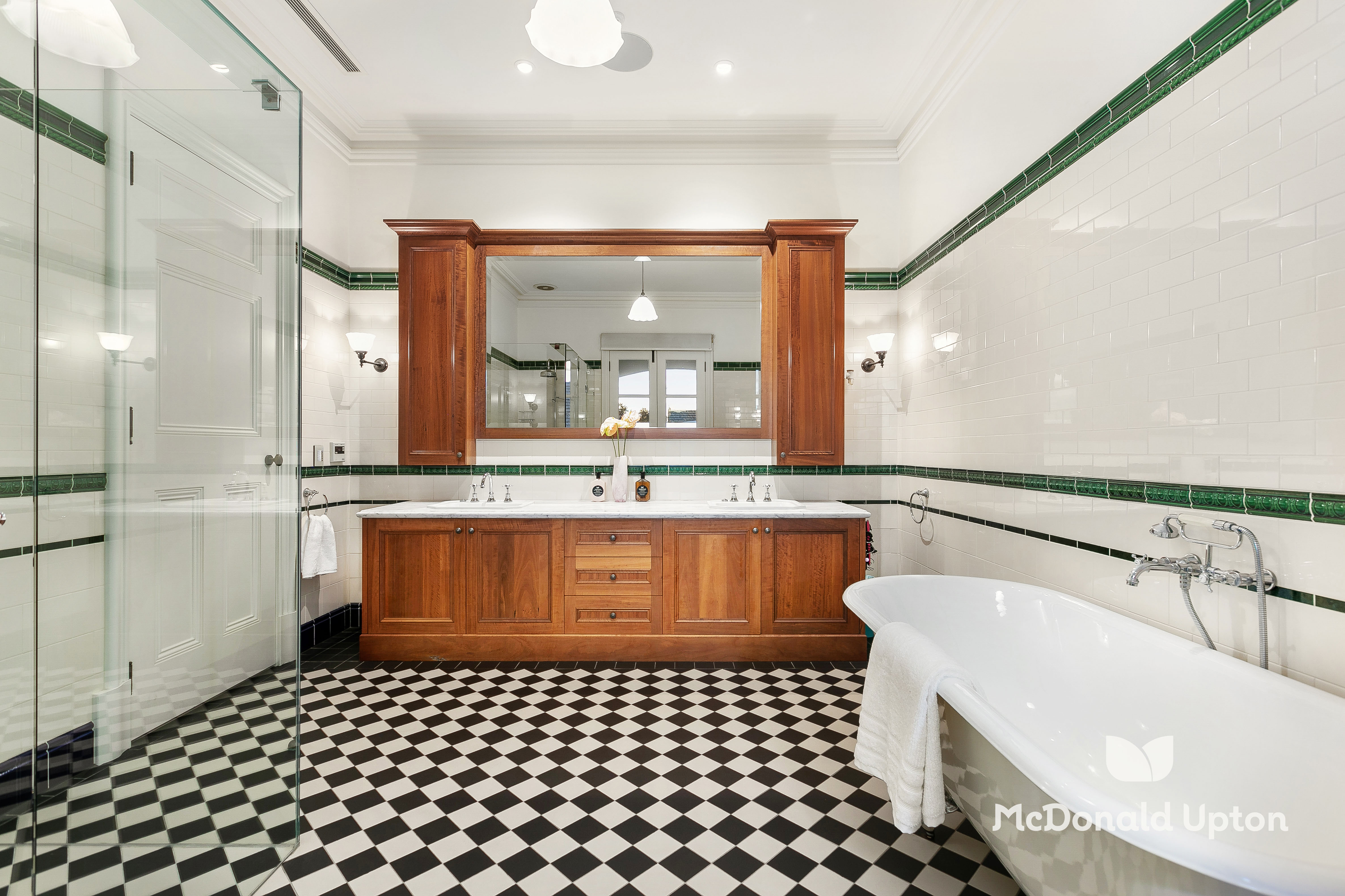 16 Rothwell Street, Ascot Vale