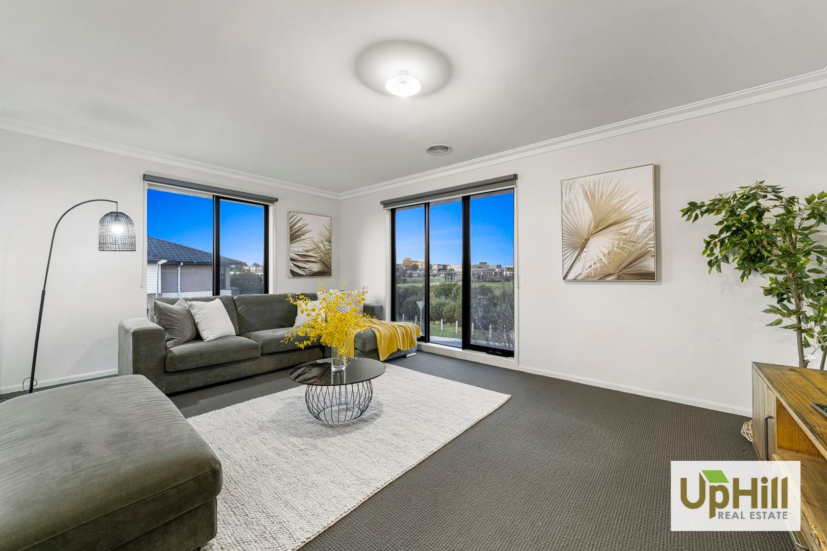 21 Kilmarnock Way, Clyde North Uphill