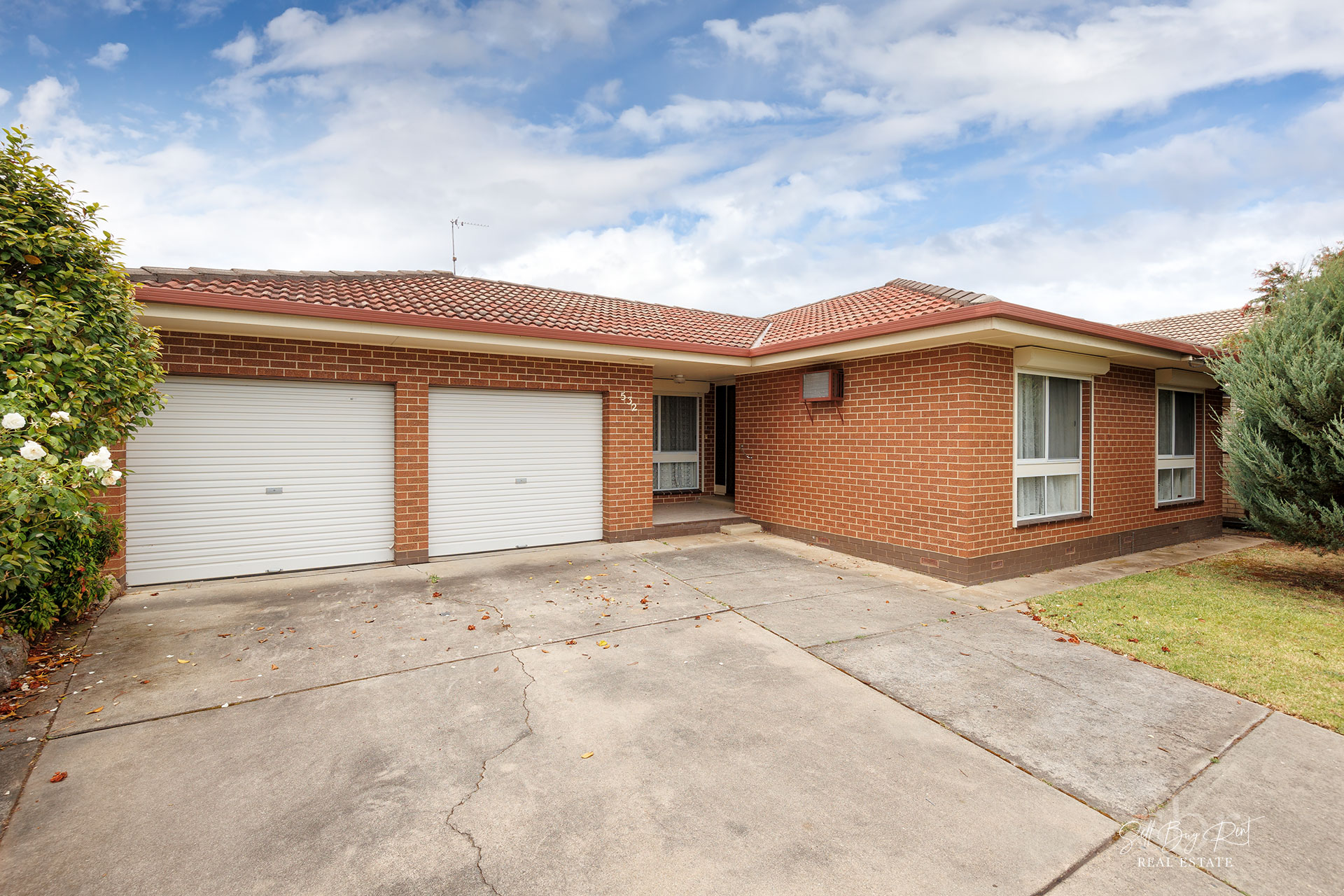532 KEMP STREET, Lavington sellbuyrent