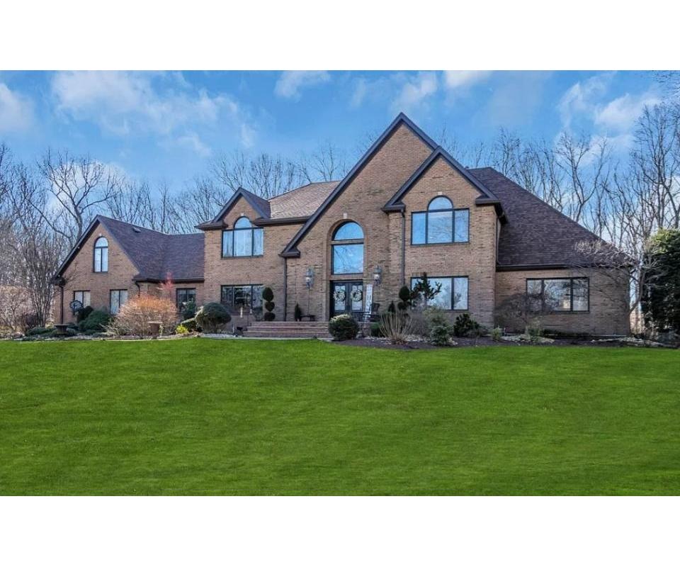 COLTS NECK Estate Sale