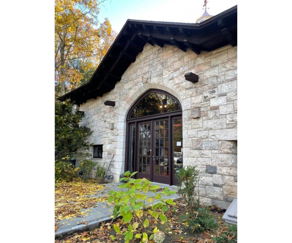 BUCKINGHAM ESTATE SALE North Stamford, CT