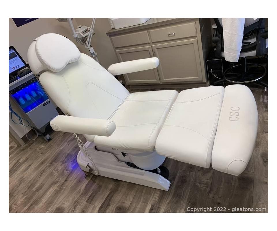 Commercial Grade Medical Spa Chairs in Excellent Condition located at