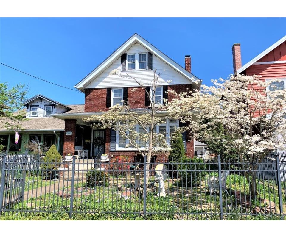 Real Estate Auction Morton Estate