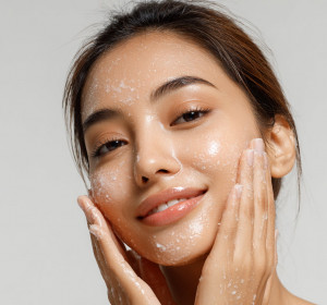 A Simple 7-Step Night-time Routine for Glowing Skin in The Morning