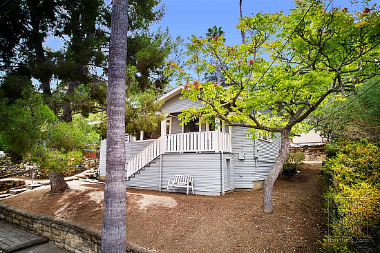  Laura Lothian - 4510 Acacia Ave