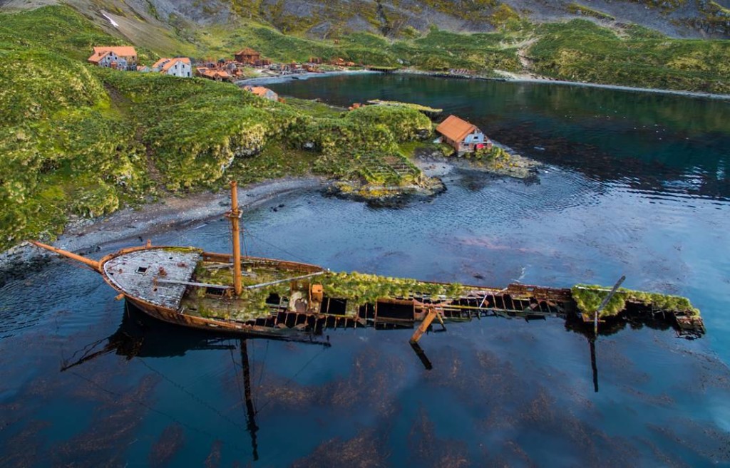 aerial images of shipwrecks