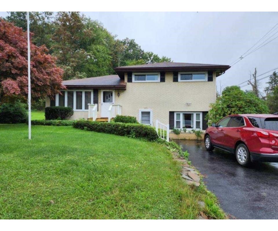 Furnari Avenue Real Estate Only Auction Only Lower Yoder