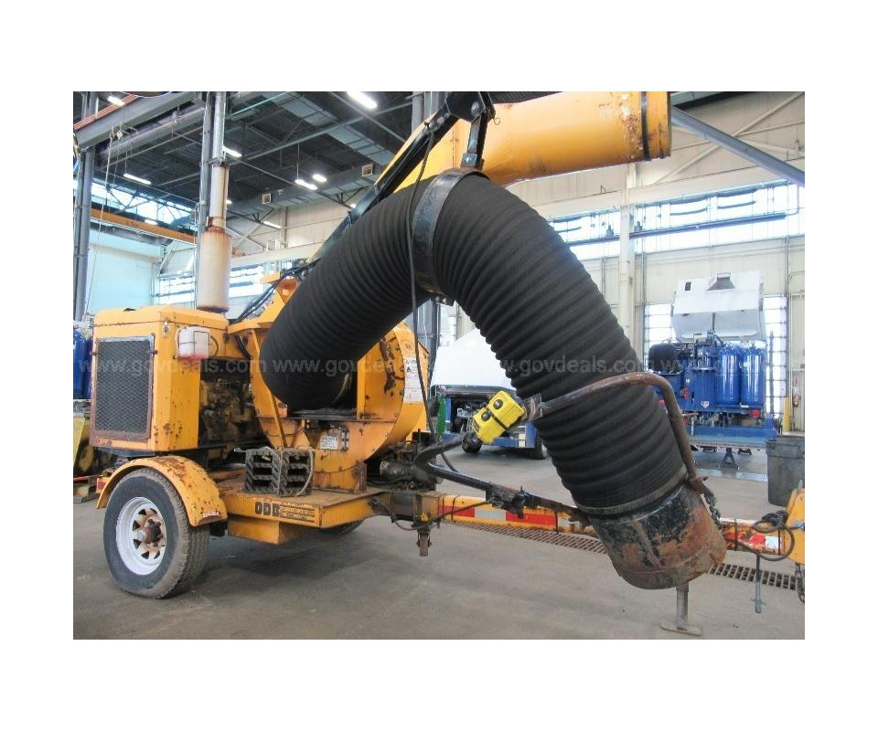 2005 ODB Tow Behind Leaf Vacuum Trailer