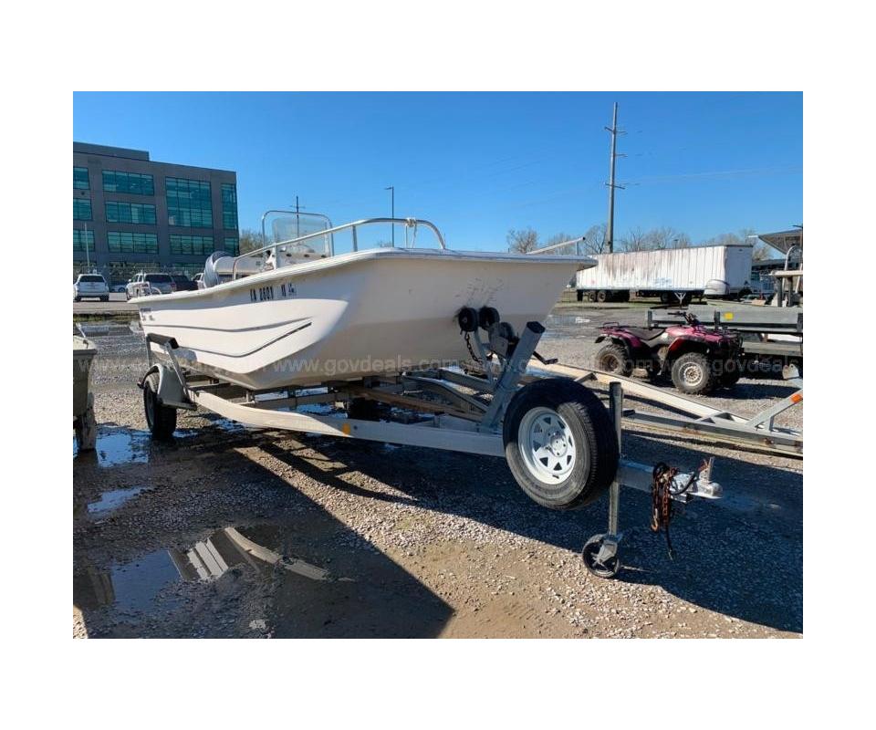 2010 Carolina Skiff 198DLX 19' Boat w/ 2015 Magic Tilt Trailer & Yamaha