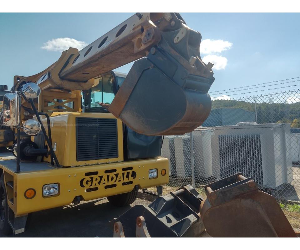 2012 Gradall XL4100 IV Hydraulic Excavator with Extra Buckets