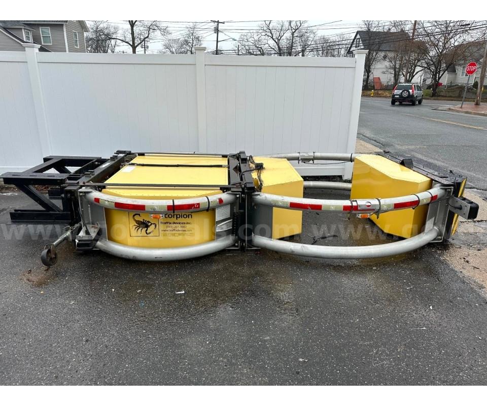 Scorpion Attenuator TMA TL3 Crash Traffic Cushion